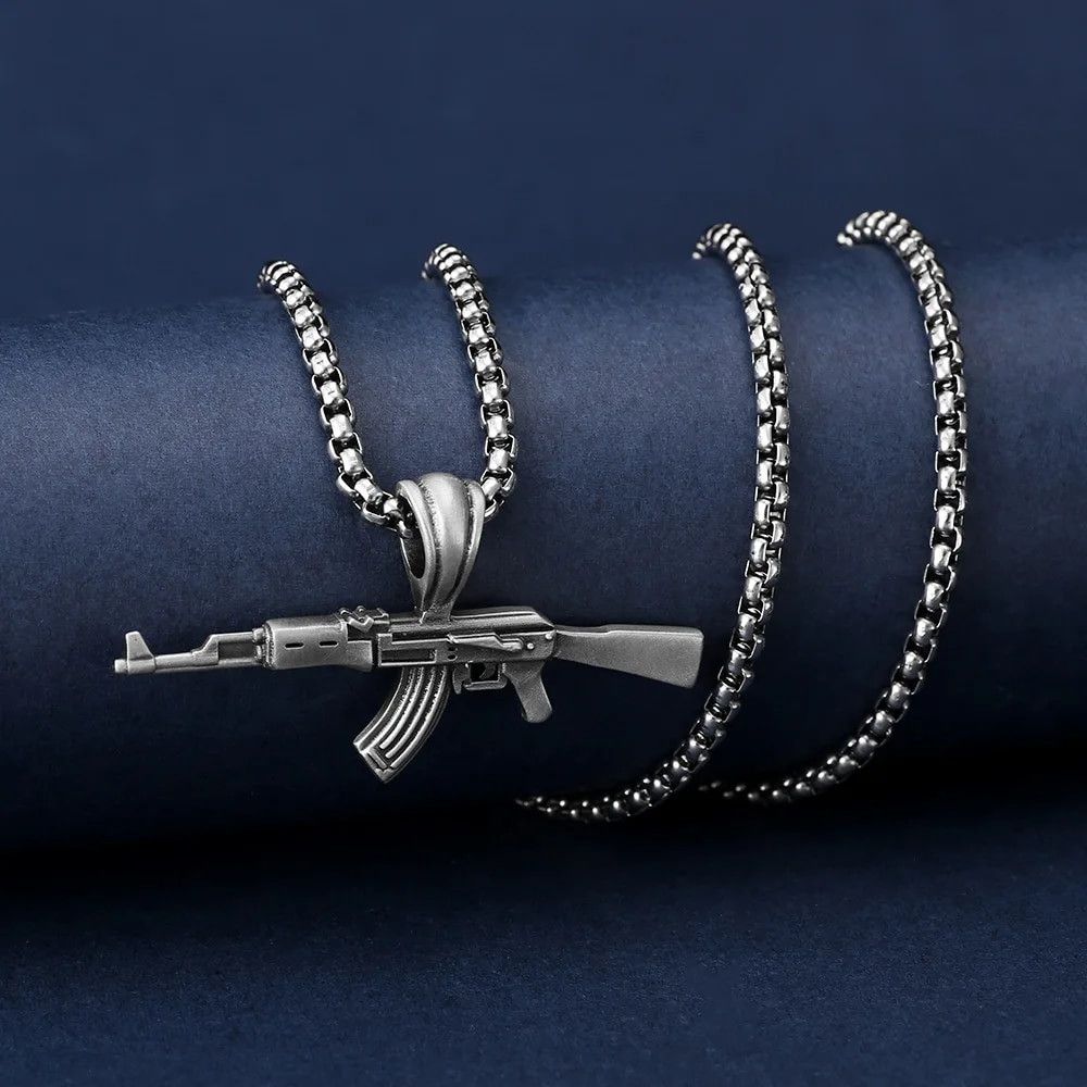 Vintage Vintage Military Submachine Gun Necklace Size ONE SIZE - 4 Thumbnail