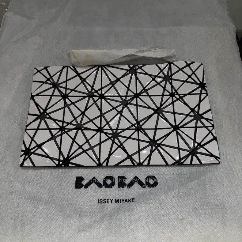 Issey Miyake Issey Miyake Clutch Bag Size ONE SIZE - 1 Thumbnail