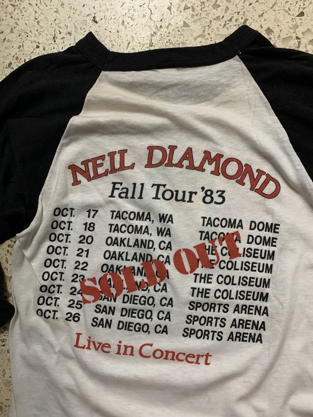 Vintage Neil Diamond Vintage 1983 Tour Tee Size US S / EU 44-46 / 1 - 4 Thumbnail