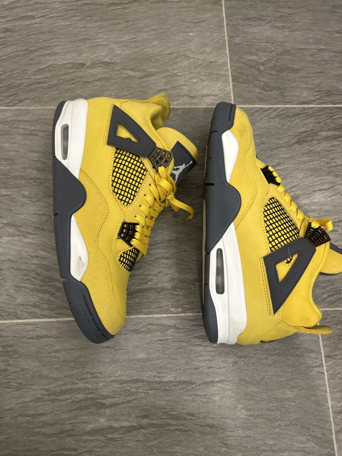 Jordan 4 Lightning