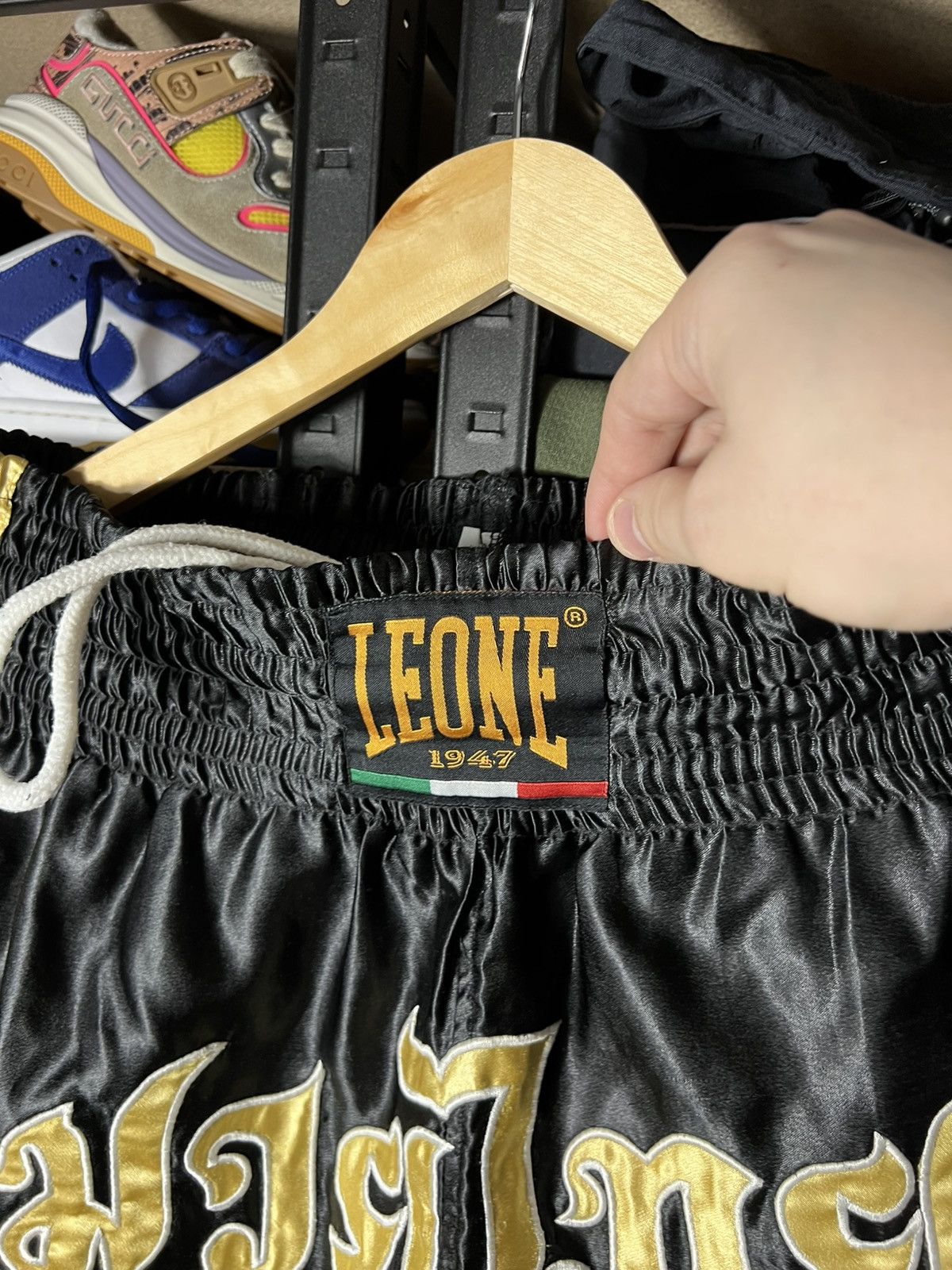 Japanese Brand LEONE Muay Thai Shorts Boxing Trunks BlackGold Vintage Style Size US 34 / EU 50 - 4 Thumbnail