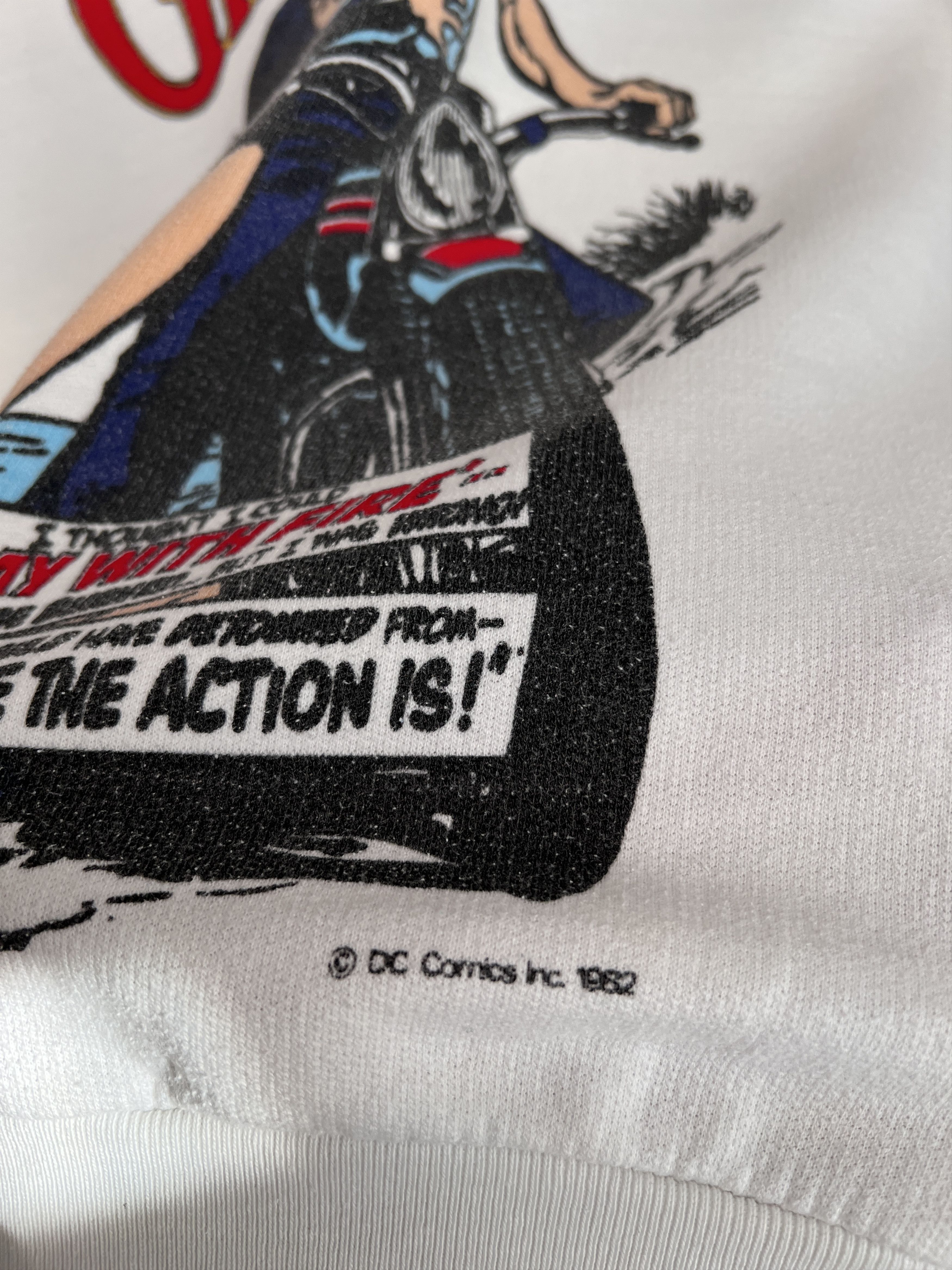 DC Comics Very rare! 1982 DC Comics Girls love stories sweatshirt Size US M / EU 48-50 / 2 - 3 Thumbnail