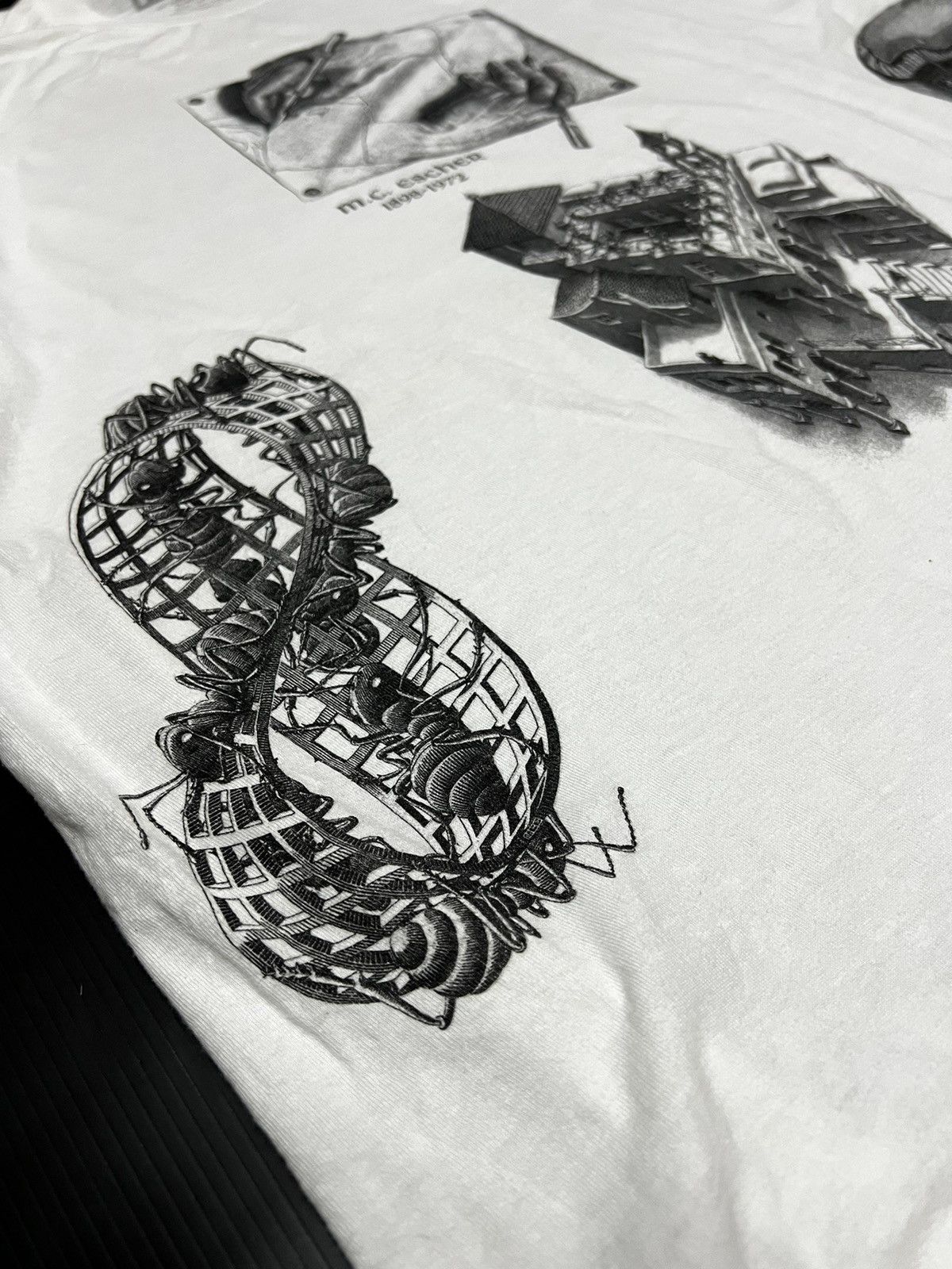 Designer × Vintage 🔥HOT DROPS🔥BIG PRINT MC ESCHER ART DESIGNER TSHIRT Size US XL / EU 56 / 4 - 2 Thumbnail