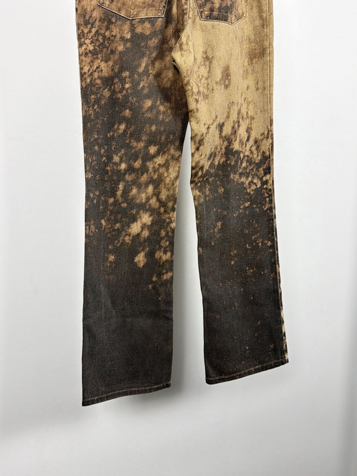 Roberto Cavalli Roberto Cavalli 2000’s Flared Leopard Explosion Denim Jeans Size 28" / US 6 / IT 42 - 9 Thumbnail