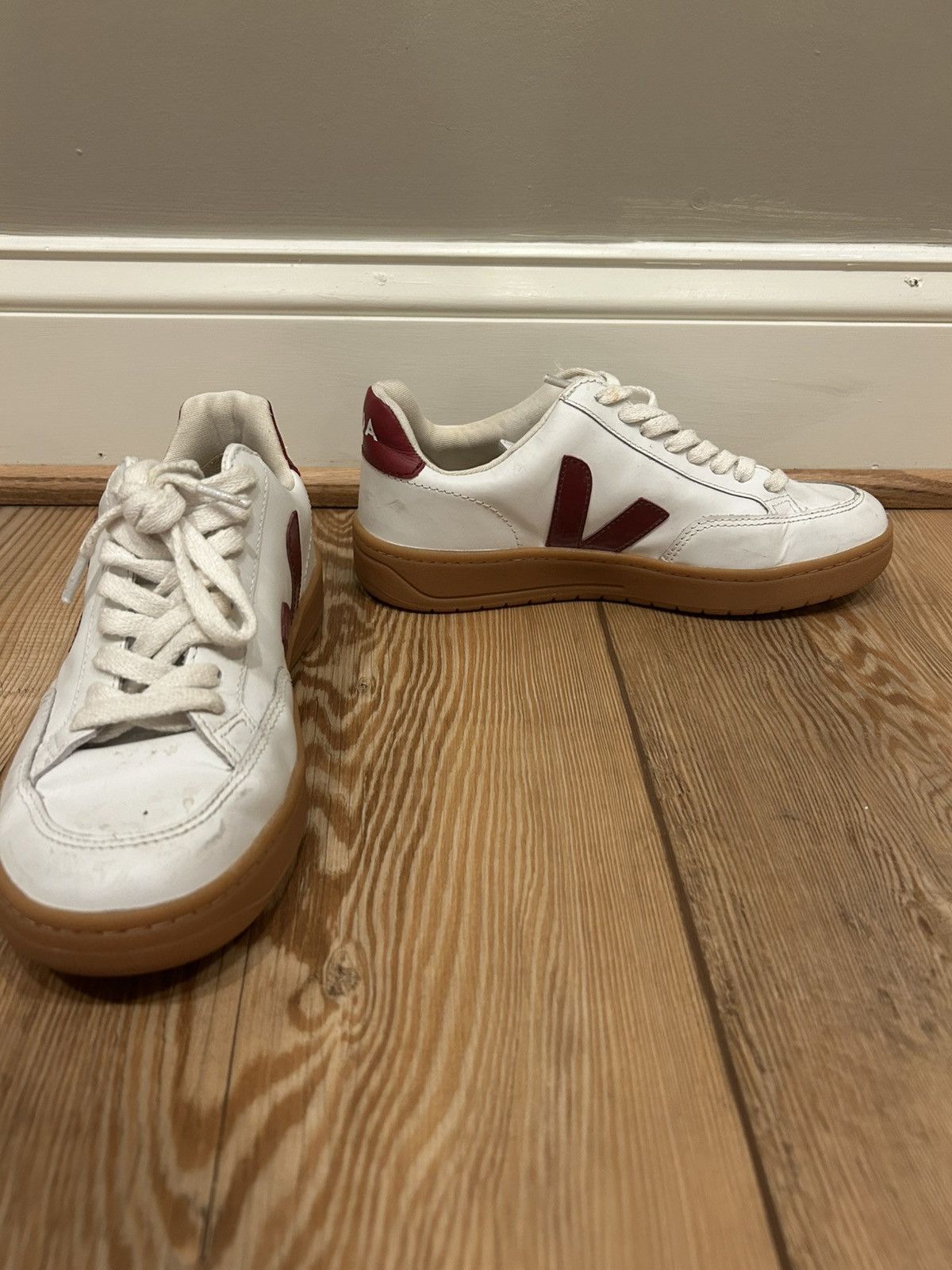 Veja Campo Leather Sneaker Size US 7 / IT 37 - 1 Thumbnail