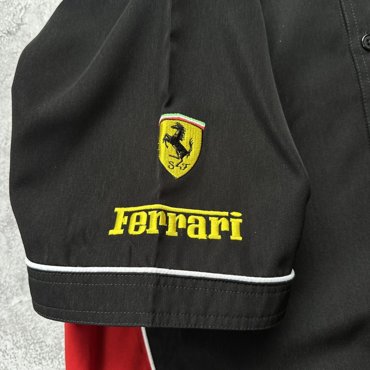 Ferrari Ferrari Motor Sport Team Formula 1 Button Up Shirt Size US XL / EU 56 / 4 - 12 Thumbnail