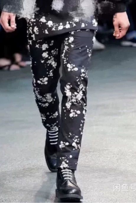 Givenchy Givenchy SizeS Starry casual pants Size US 31 - 1 Thumbnail