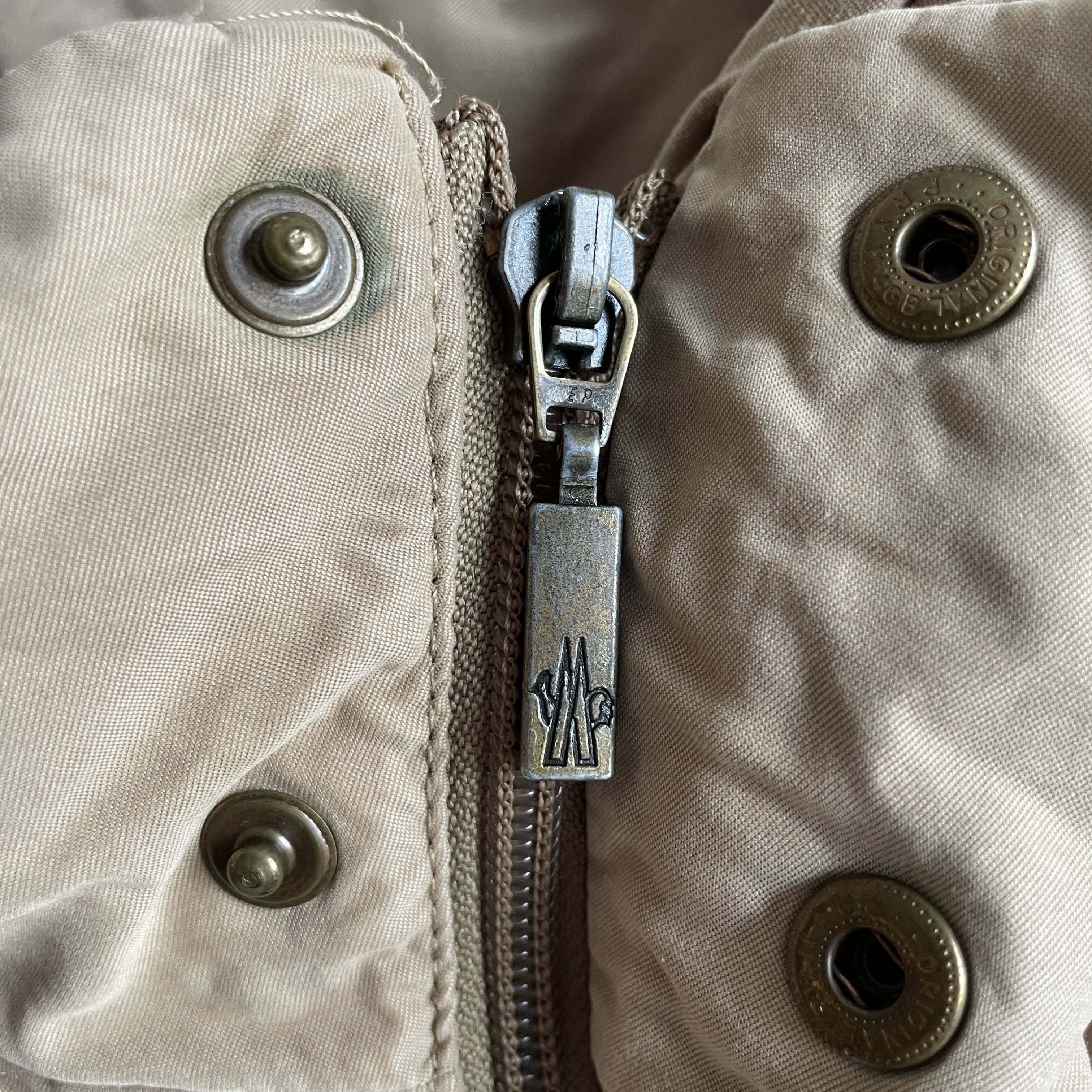 Moncler Moncler Womens Vintage 90's Long Puffer Jacket Size 4 Size XL / US 12-14 / IT 48-50 - 9 Thumbnail