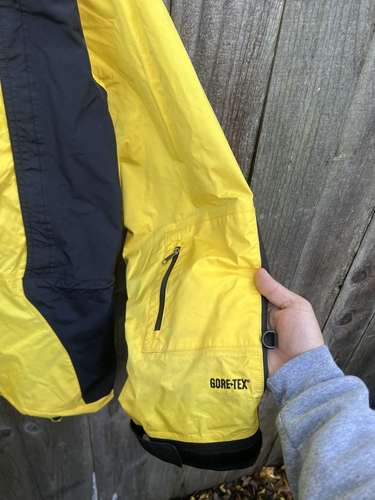 The North Face The North Face Gore-Tex Vintage Yellow Shell Size US L / EU 52-54 / 3 - 5 Thumbnail