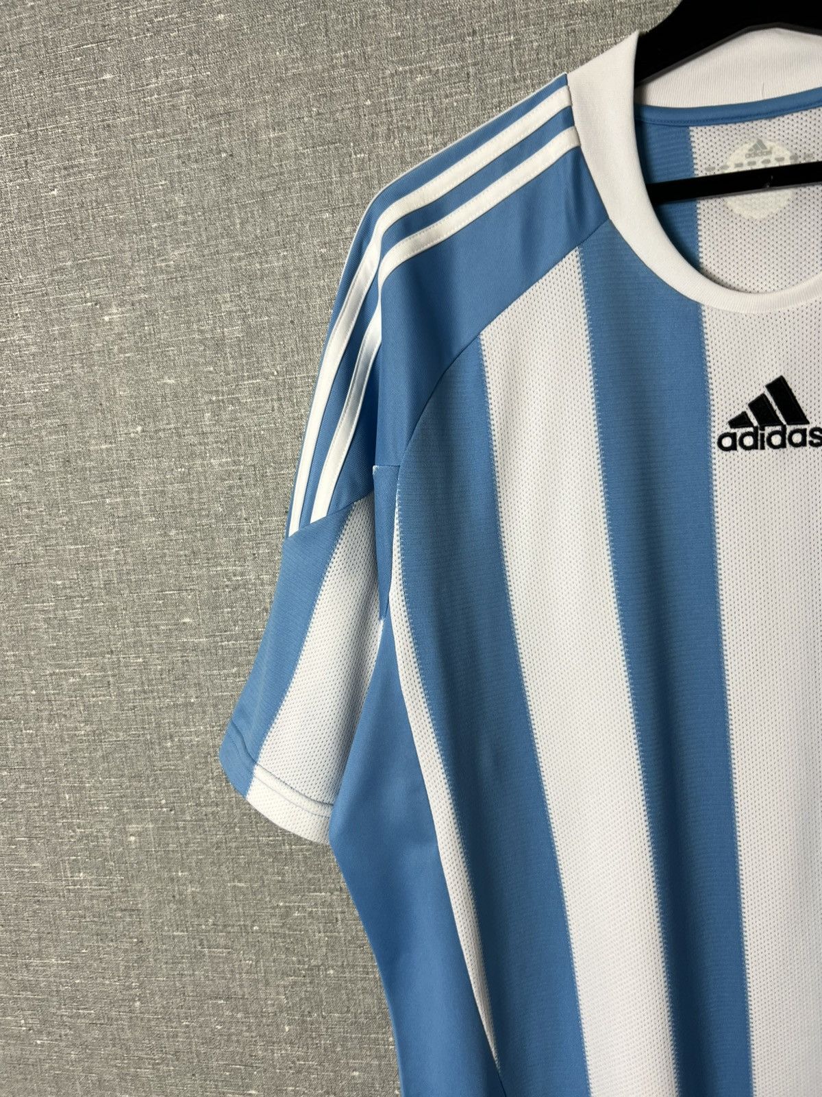 UEFA Vintage Adidas Argentina Messi #19 Home Jersey Blockcore Size US L / EU 52-54 / 3 - 7 Thumbnail