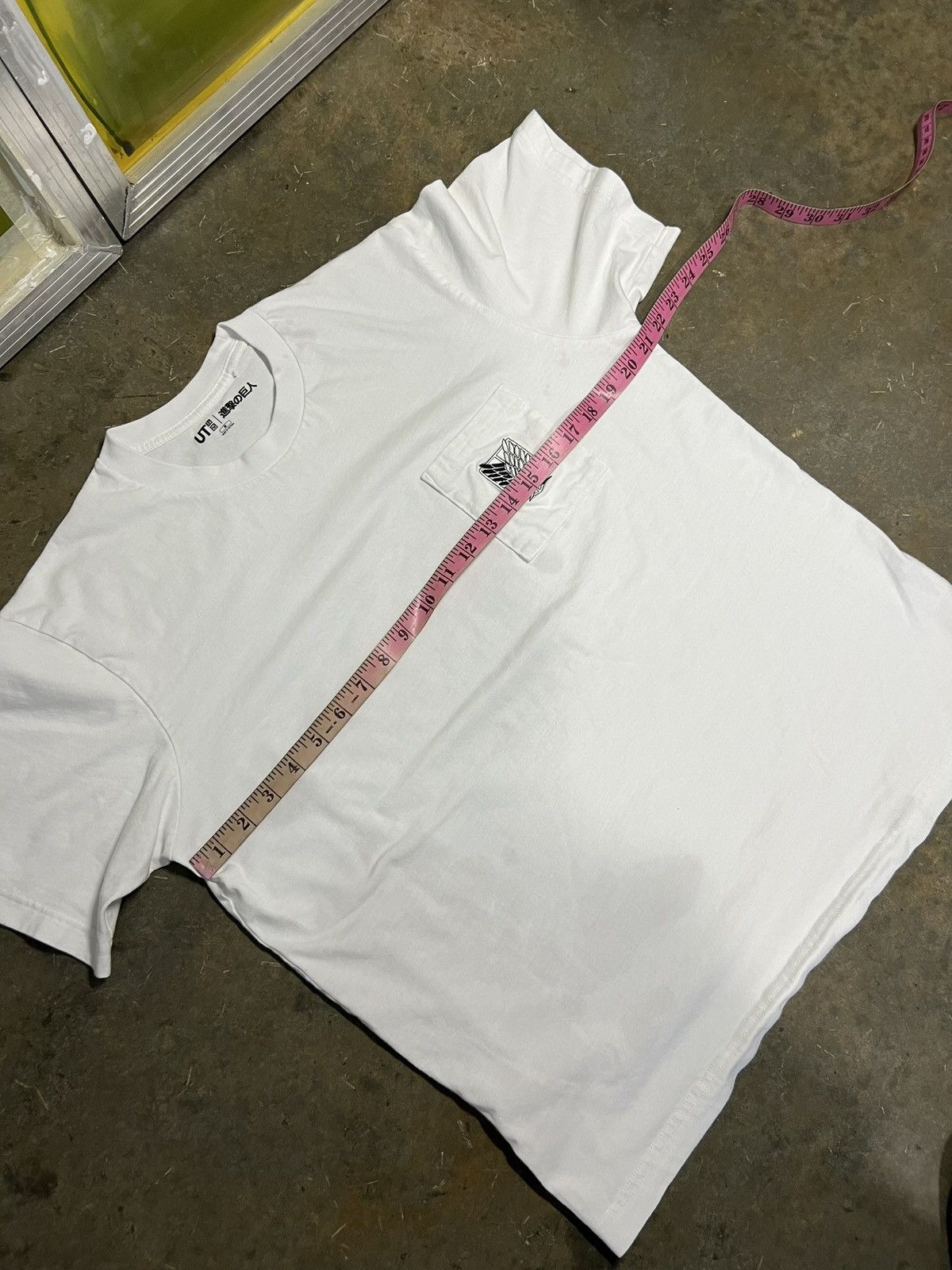 Uniqlo UNIQLO X Attack On Titan T-Shirt Founding Titan Tee SIZE M Size US M / EU 48-50 / 2 - 5 Thumbnail