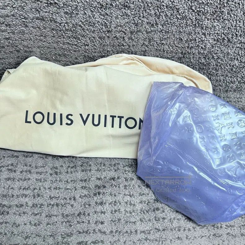 Louis Vuitton Louis Vuitton Transparent presbyopic inflatable jacket Size US S / EU 44-46 / 1 - 5 Thumbnail