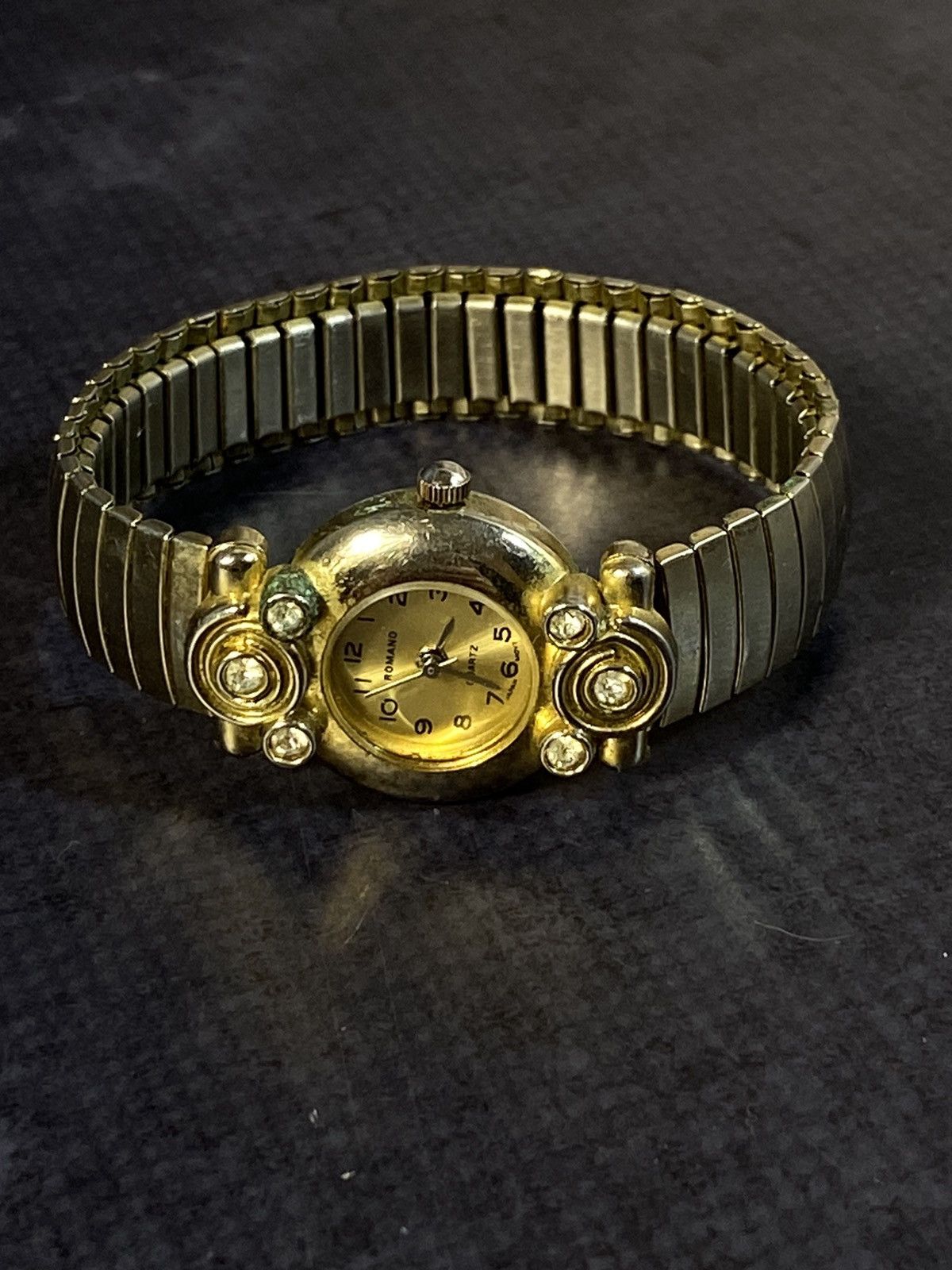 Japanese Brand Elegant Gold Tone Rhinestone Watch Japanese Brand ✨ Size ONE SIZE - 4 Thumbnail