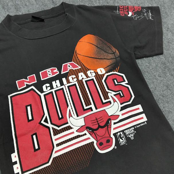 Changes × NBA × Vintage 🔥 1992 CHICAGO BULLS NBA Vintage Tee 🔥 Size US S / EU 44-46 / 1 - 9 Thumbnail