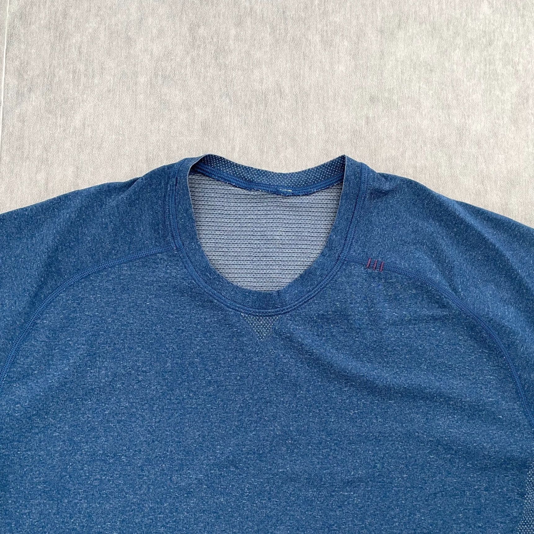 Lululemon Lululemon Metal Vent Tech Shirt Adult XL Blue Short Sleeve Active Top Mens Size US XL / EU 56 / 4 - 3 Thumbnail