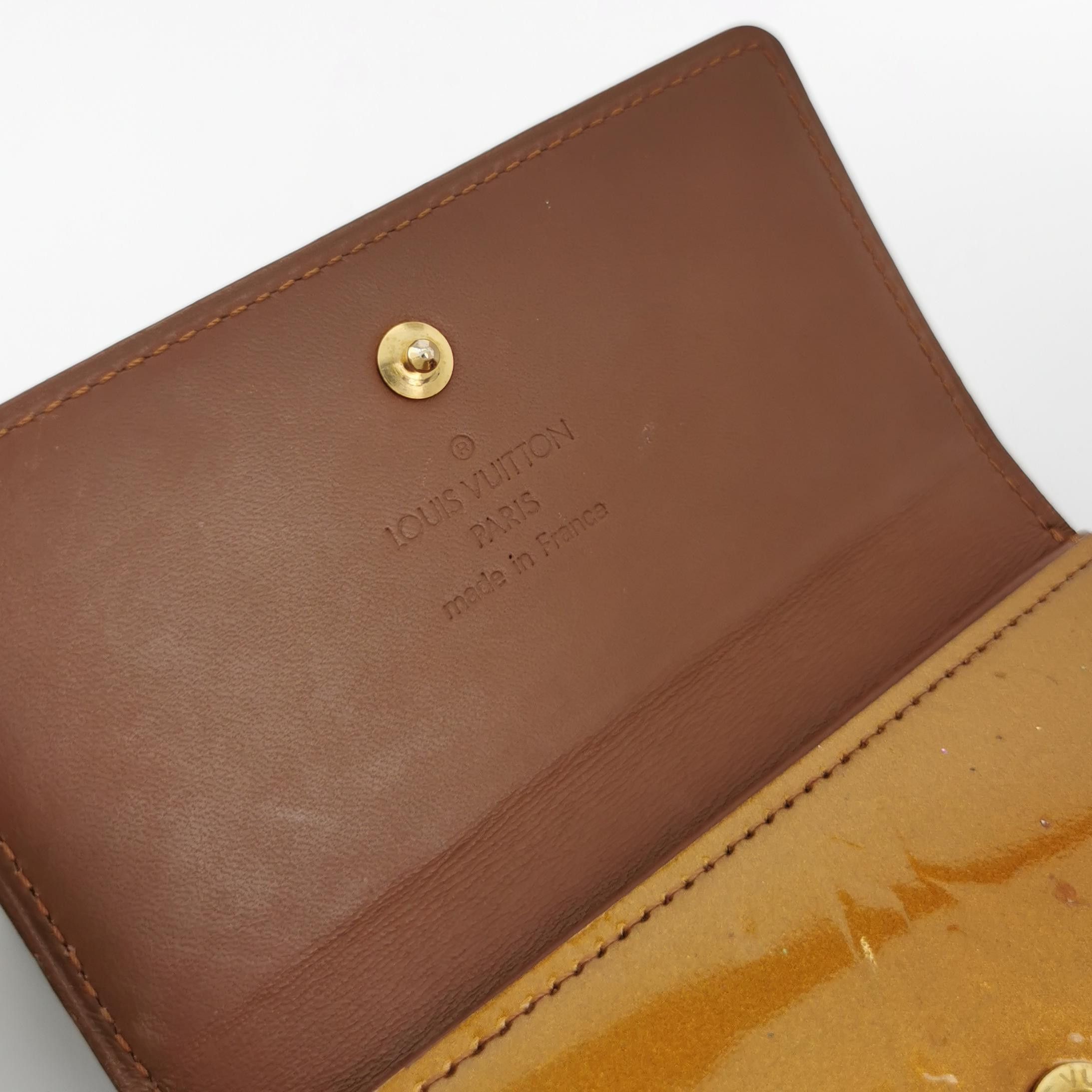 Louis Vuitton Louis Vuitton (LV) Patent leather monogram embossed wallet Size ONE SIZE - 4 Thumbnail