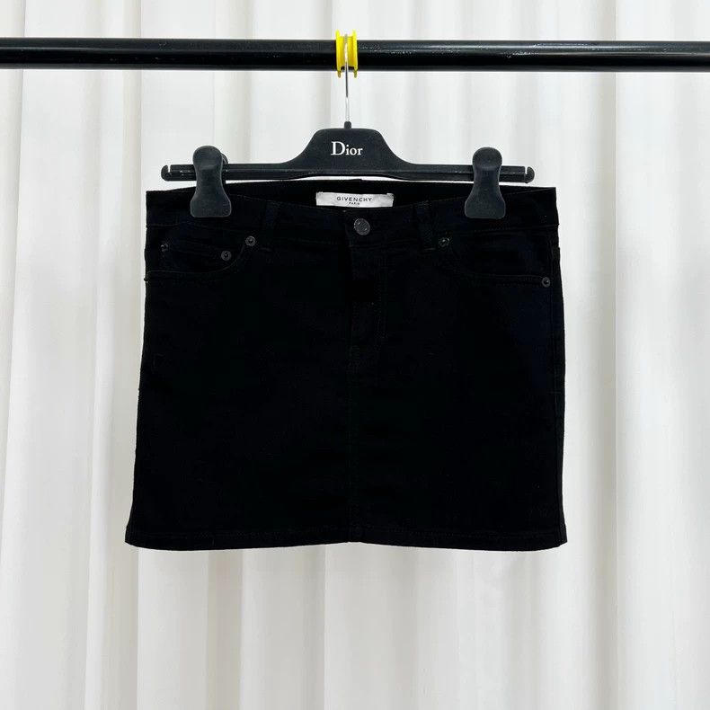 Givenchy Givenchy Black Denim Mini Skirt - dmc Size US 36 / EU 52 - 1 Thumbnail