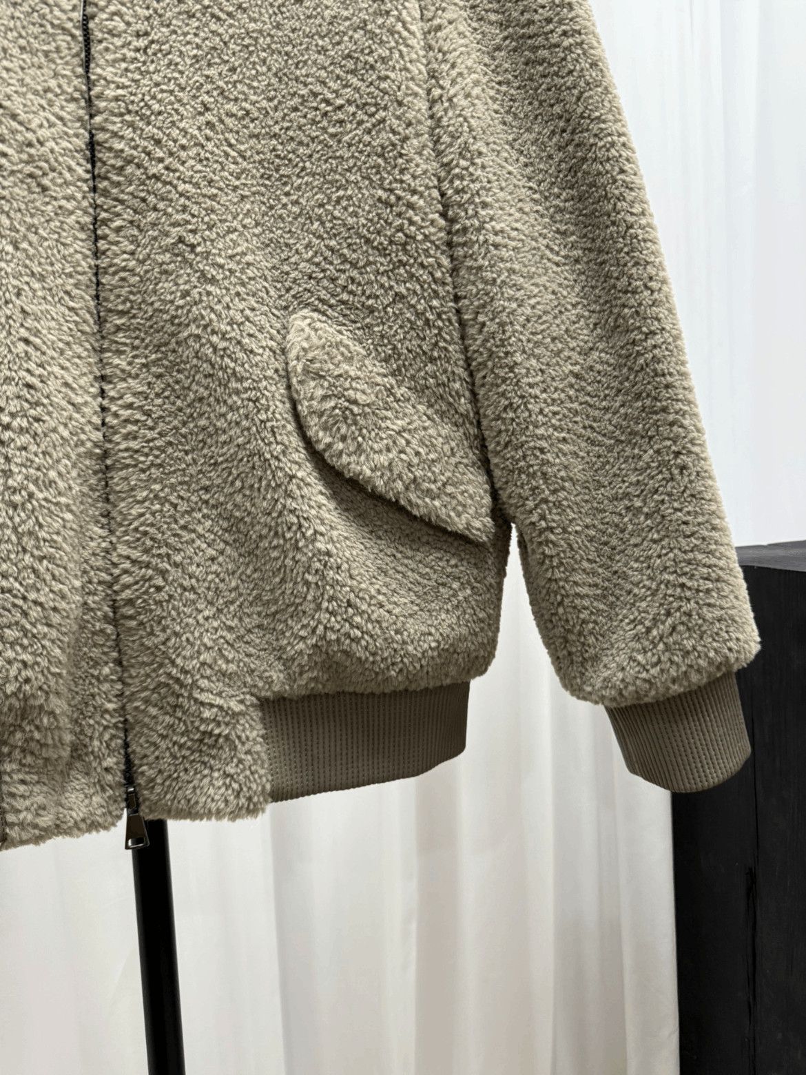Helmut Lang Helmut Lang Fur Jacket Size US XL / EU 56 / 4 - 4 Thumbnail