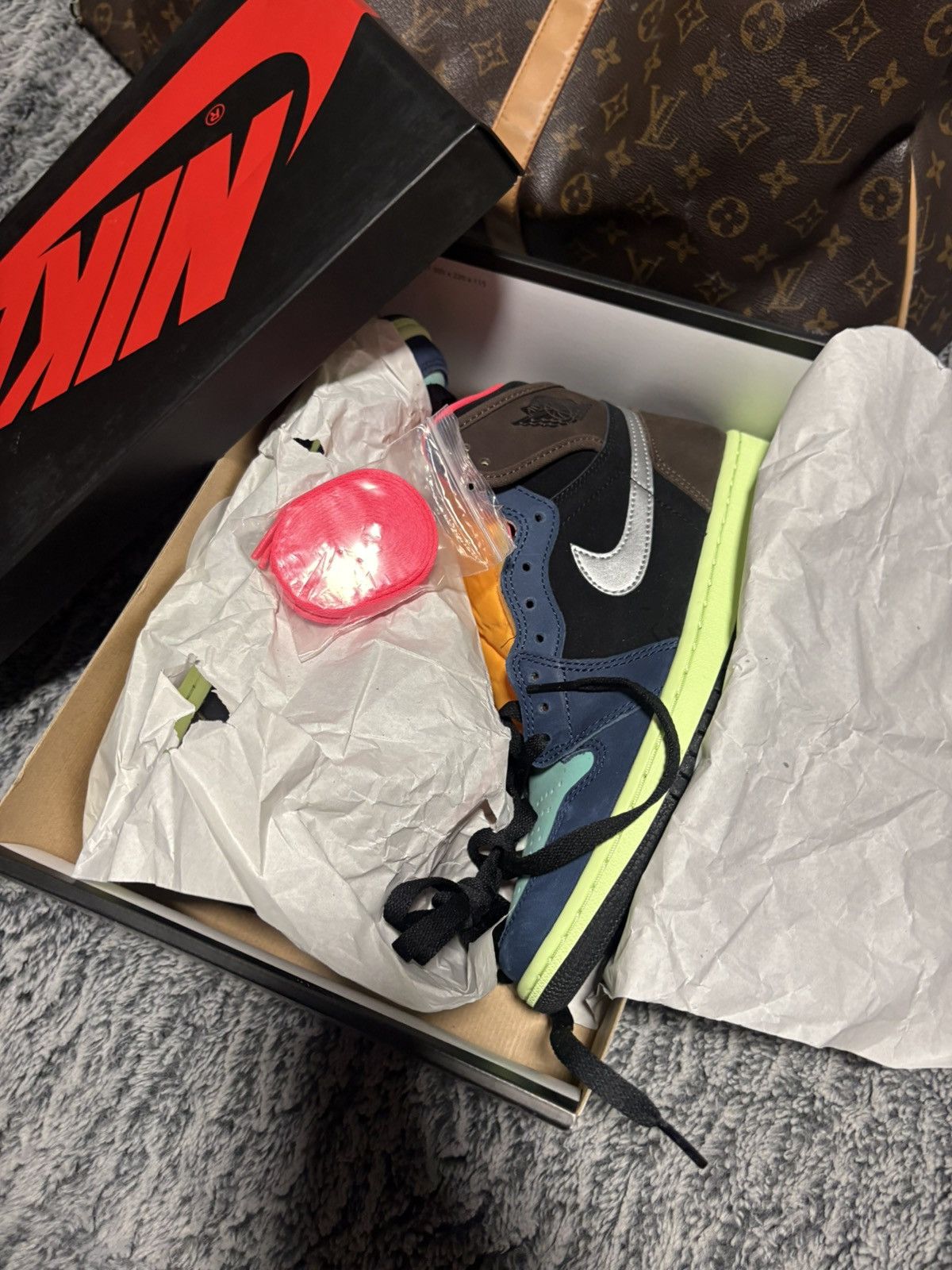 Jordan Brand Jordan 1 High “Tokyo Bio Hack” Size 7.5 Size US 7.5 / EU 40-41 - 2 Thumbnail