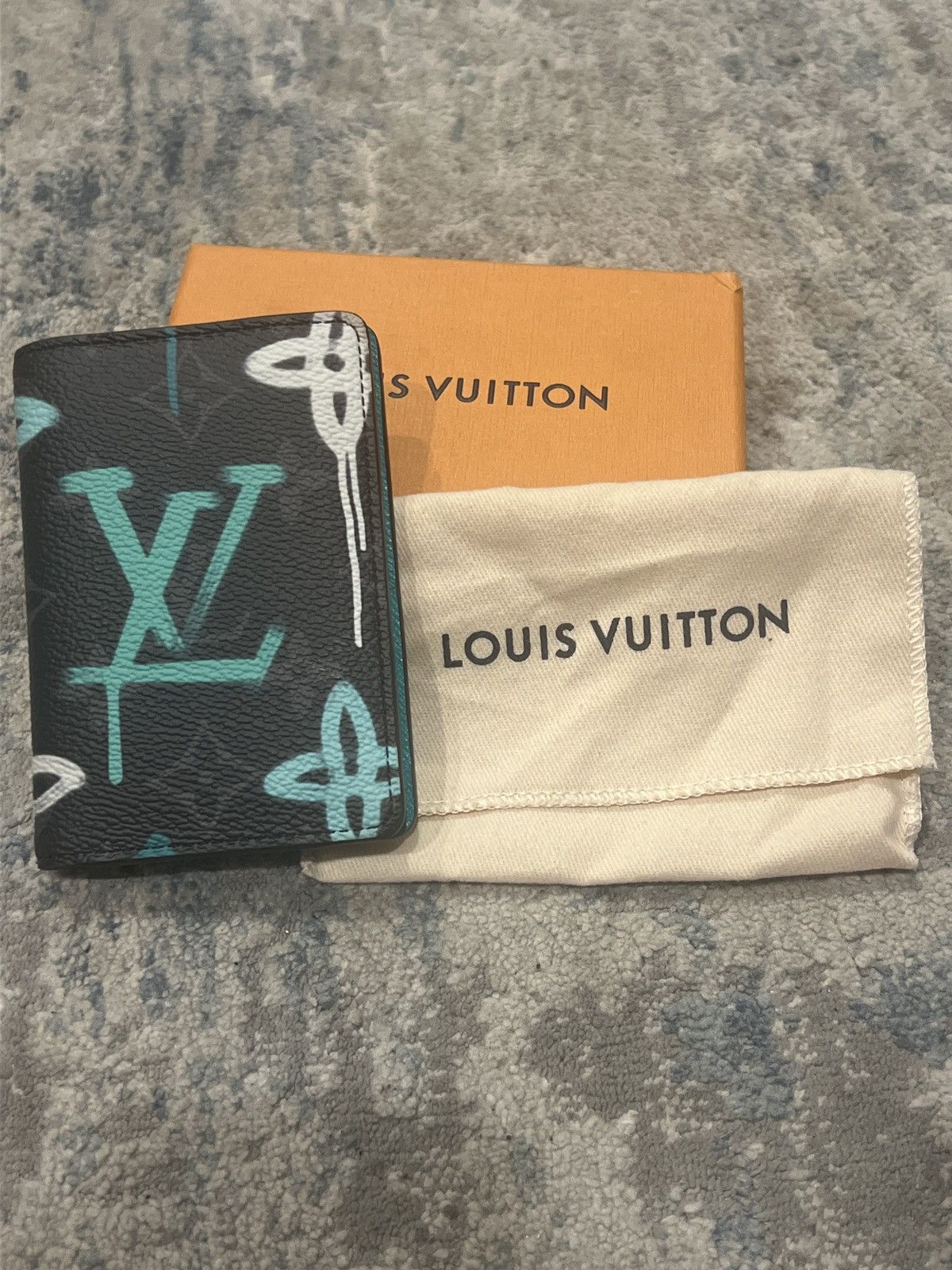 Louis Vuitton Louis Vuitton wallet/Pocket Organizer Graffiti Size ONE SIZE - 1 Thumbnail