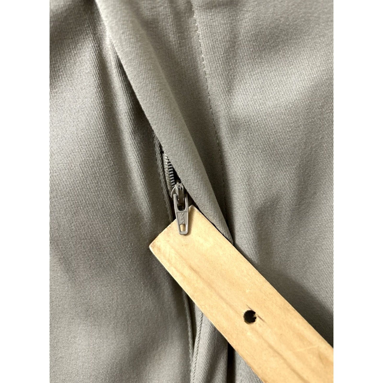 Savane Savane Motion Pants Mens 44x30 Tan Cuffed Pleated NWT Straight Leg Dress Pants Beig e 5-Pocket Motion Fabric Classic Fit Adult Mens Size US 44 / EU 60 - 5 Thumbnail