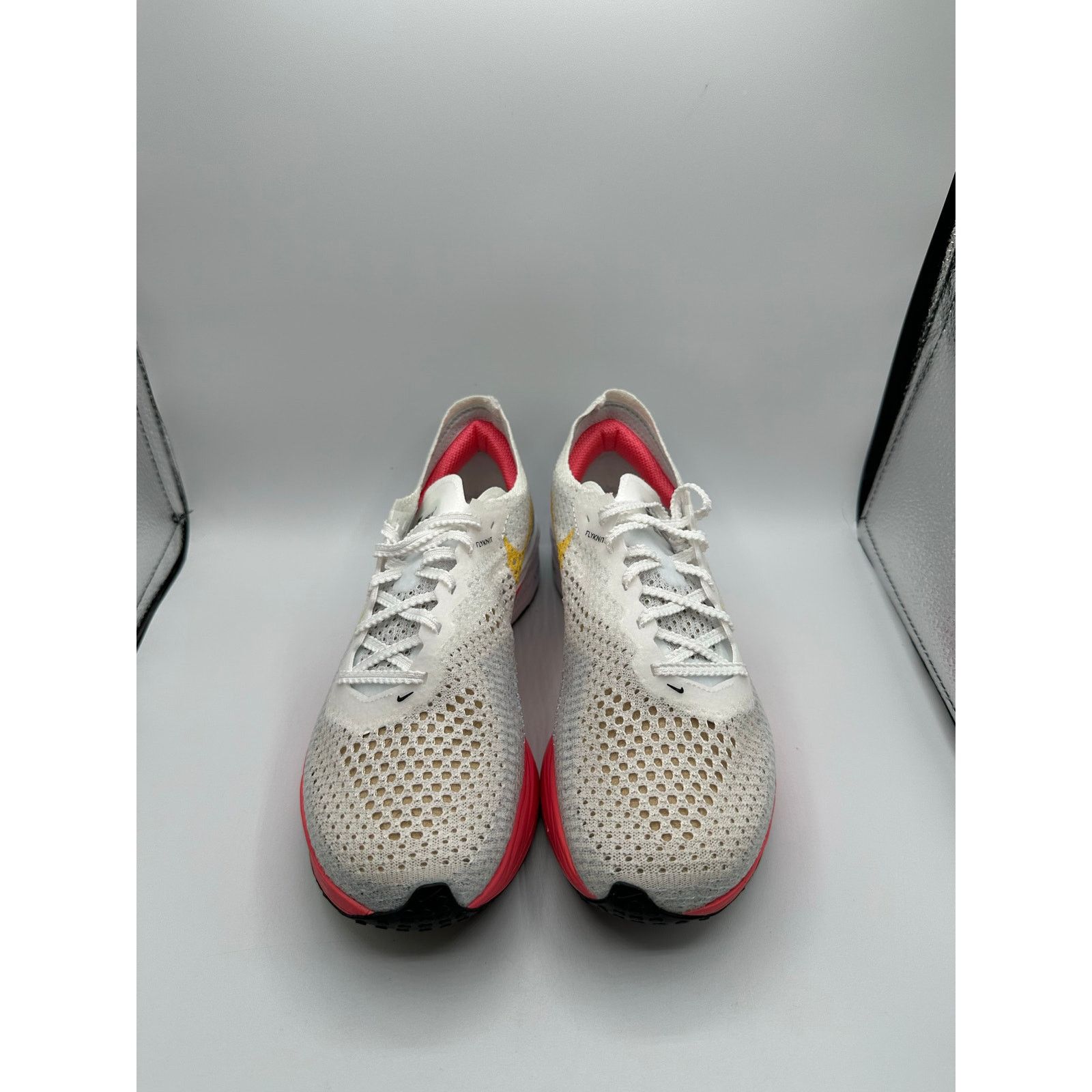 Nike Nike ZoomX VaporFly Next% 3 Wmns “White Sea Coral” size 6W Size US 6 / IT 36 - 2 Thumbnail