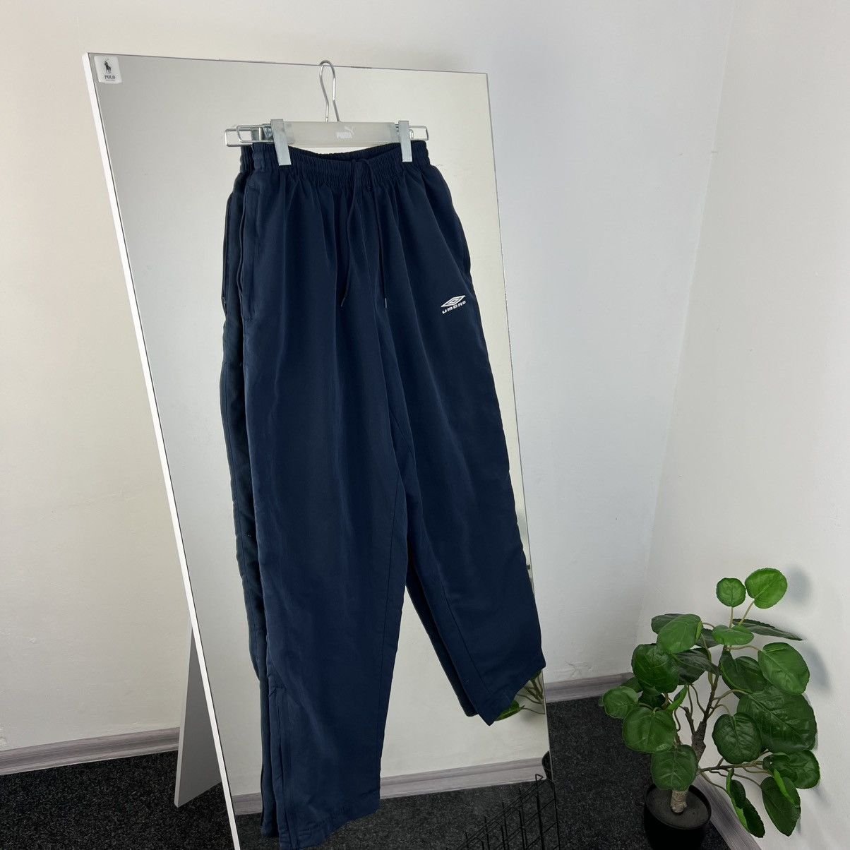 Umbro Vintage Y2K Umbro Mini Logo Retro Track Pants Size US 32 / EU 48 - 1 Thumbnail