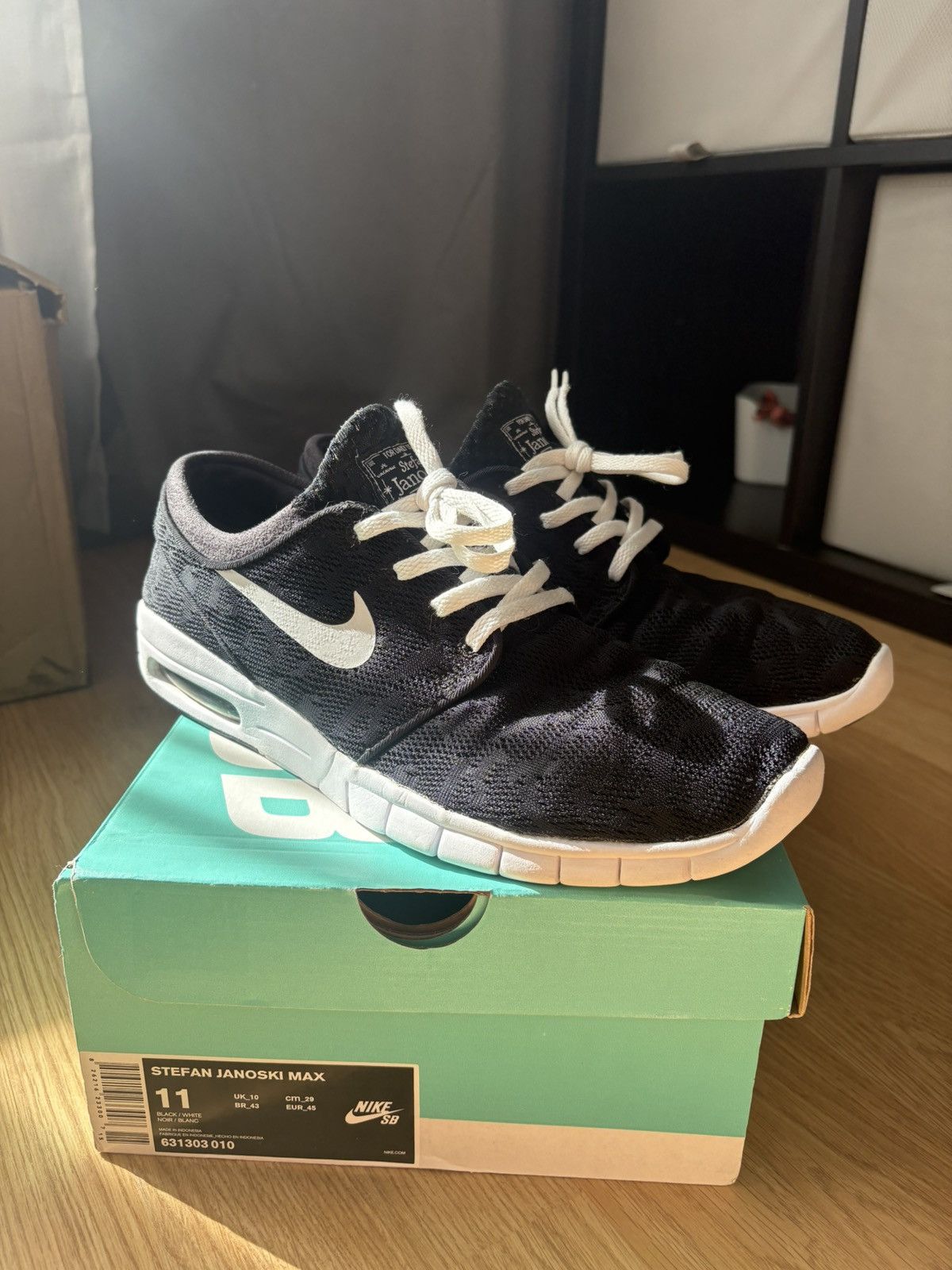 Nike Nike SB Stefan Janoski Black White Size US 11 / EU 44 - 1 Thumbnail