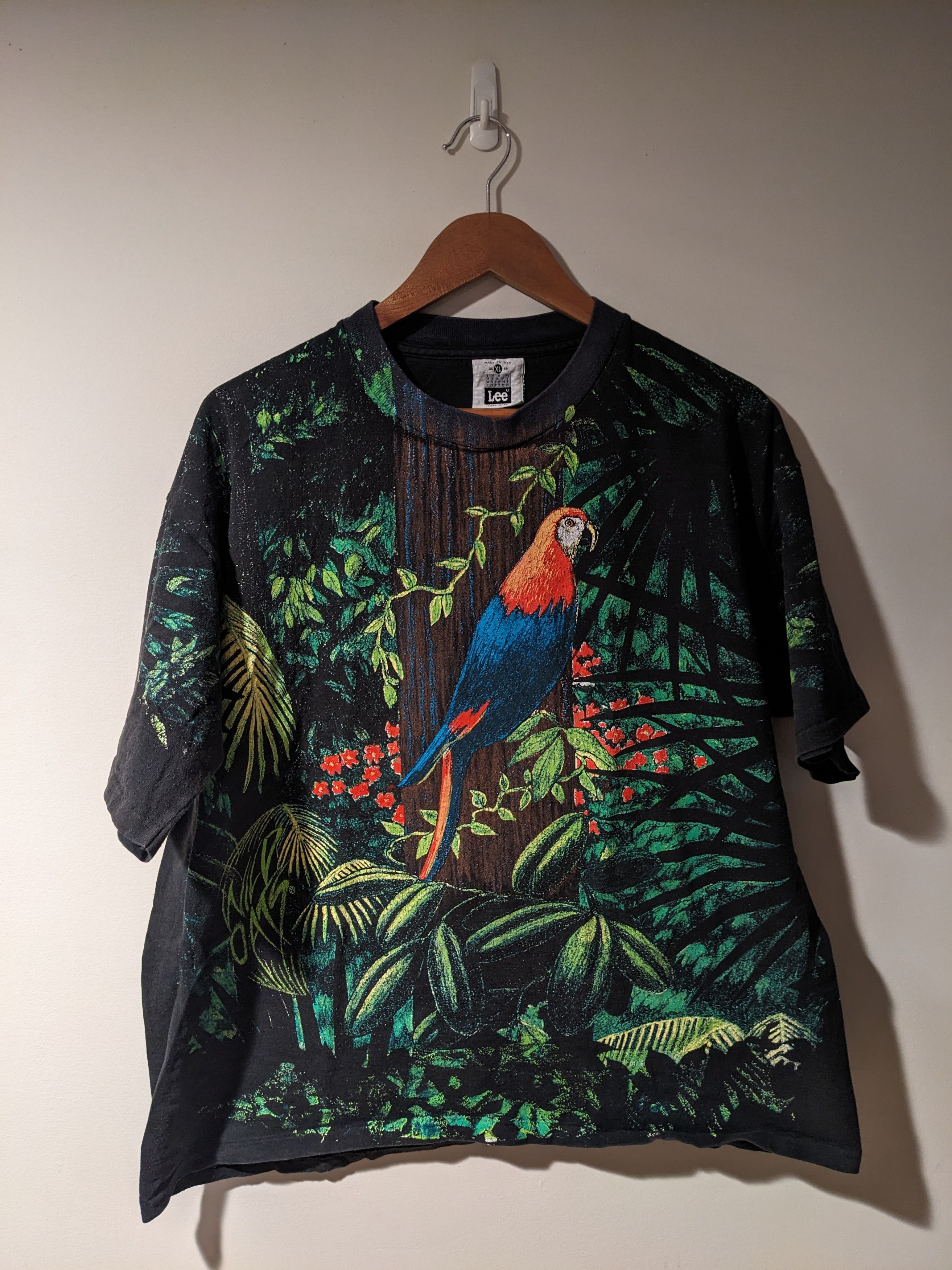 Vintage Vintage 90s Bird Parrot Animal Nature All Over Print T-Shirt Size US XL / EU 56 / 4 - 1 Thumbnail