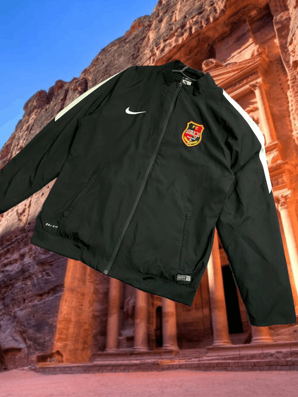 Nike vintage Nike logo Y2K jacket Streetwear FC GELIOS KHARKOV Size US XL / EU 56 / 4 - 1 Thumbnail