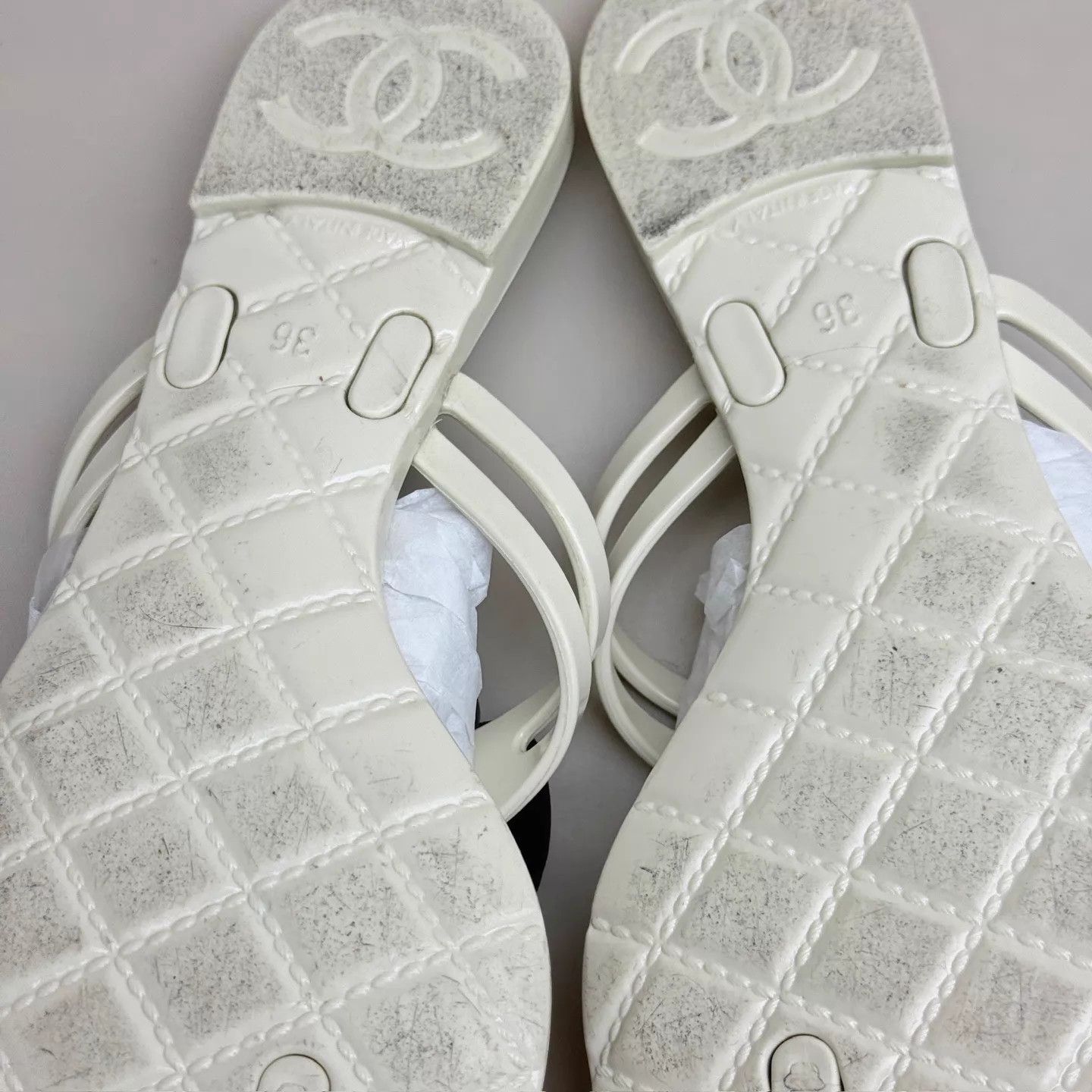 Chanel CHANEL Black & White Camellia CC Slippers 36 95N Size US 5.5 / IT 35.5 - 7 Thumbnail
