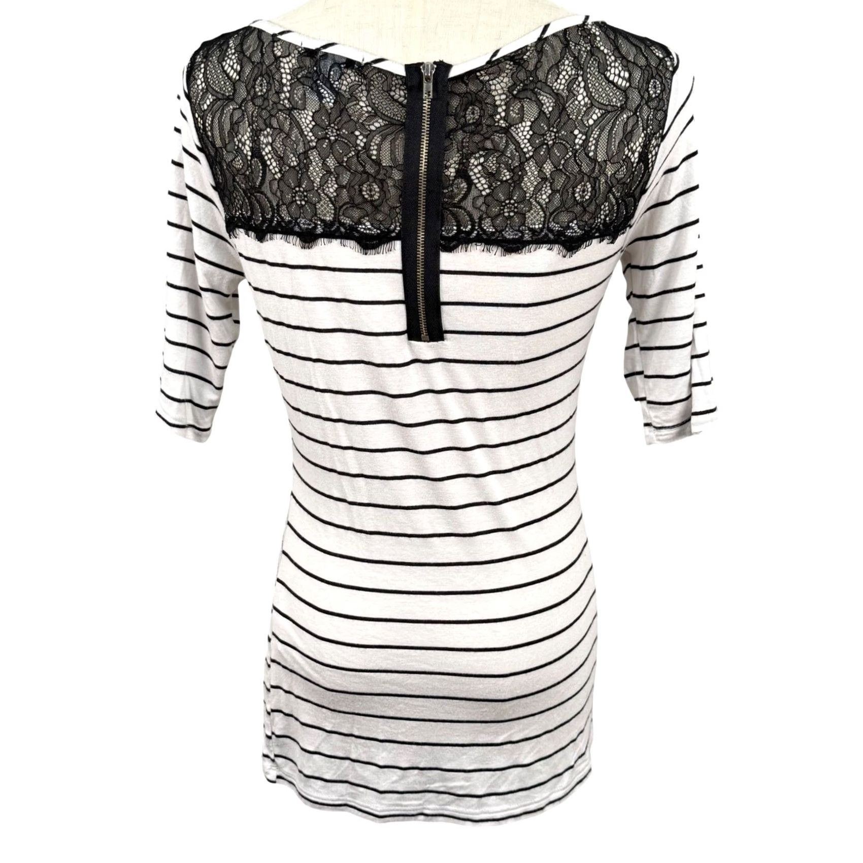 Bar III Nautical Womens XS Striped Lace Yoke Top Parisian Coquette Made in USA Shirt XS White Zip Back Zipper Navy? Size XS / US 0-2 / IT 36-38 - 3 Thumbnail