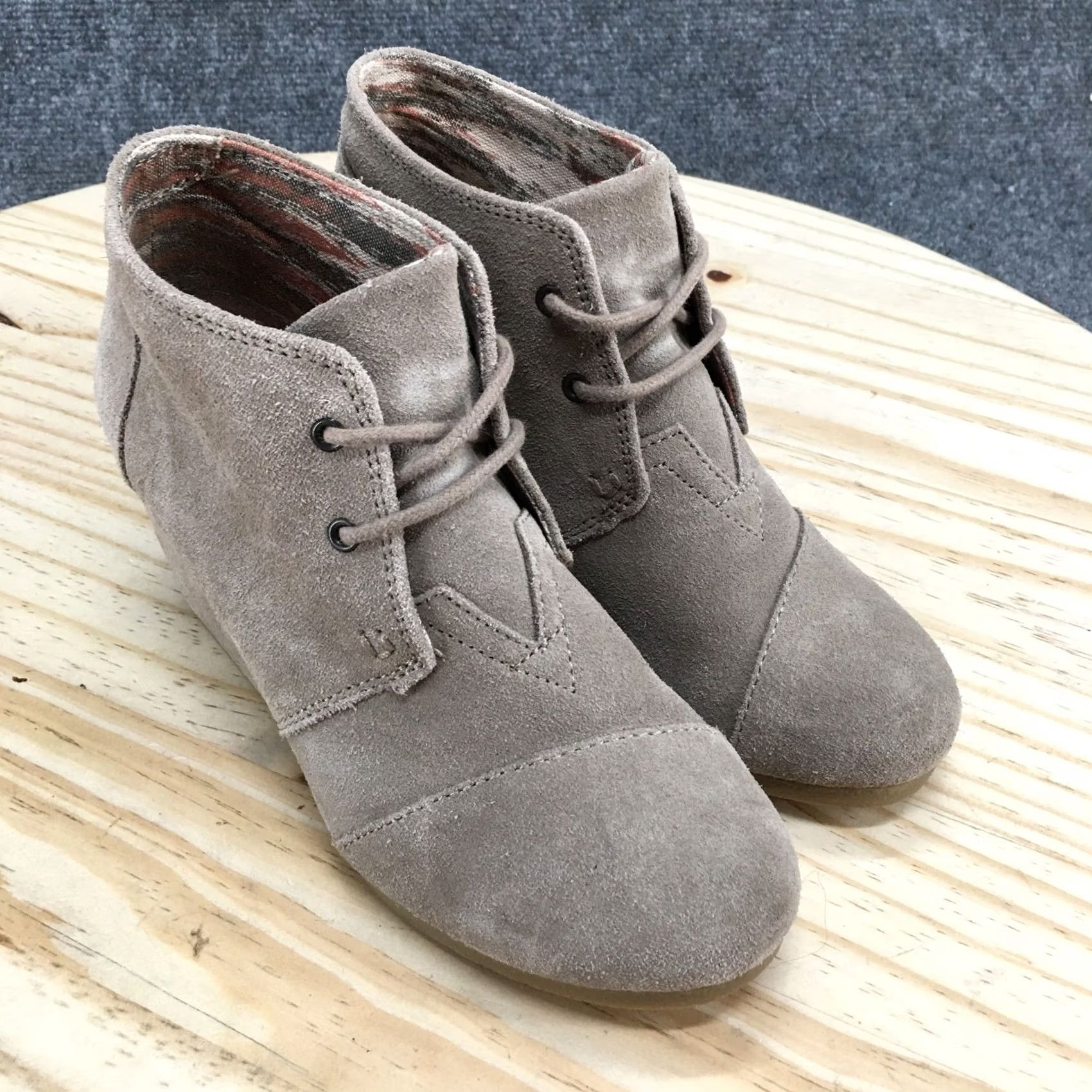 Toms TOMS Boots Women Ankle Bootie Gray Suede Lace Up Wedge Heels Casual Boot Size US 6 / IT 36 - 3 Thumbnail