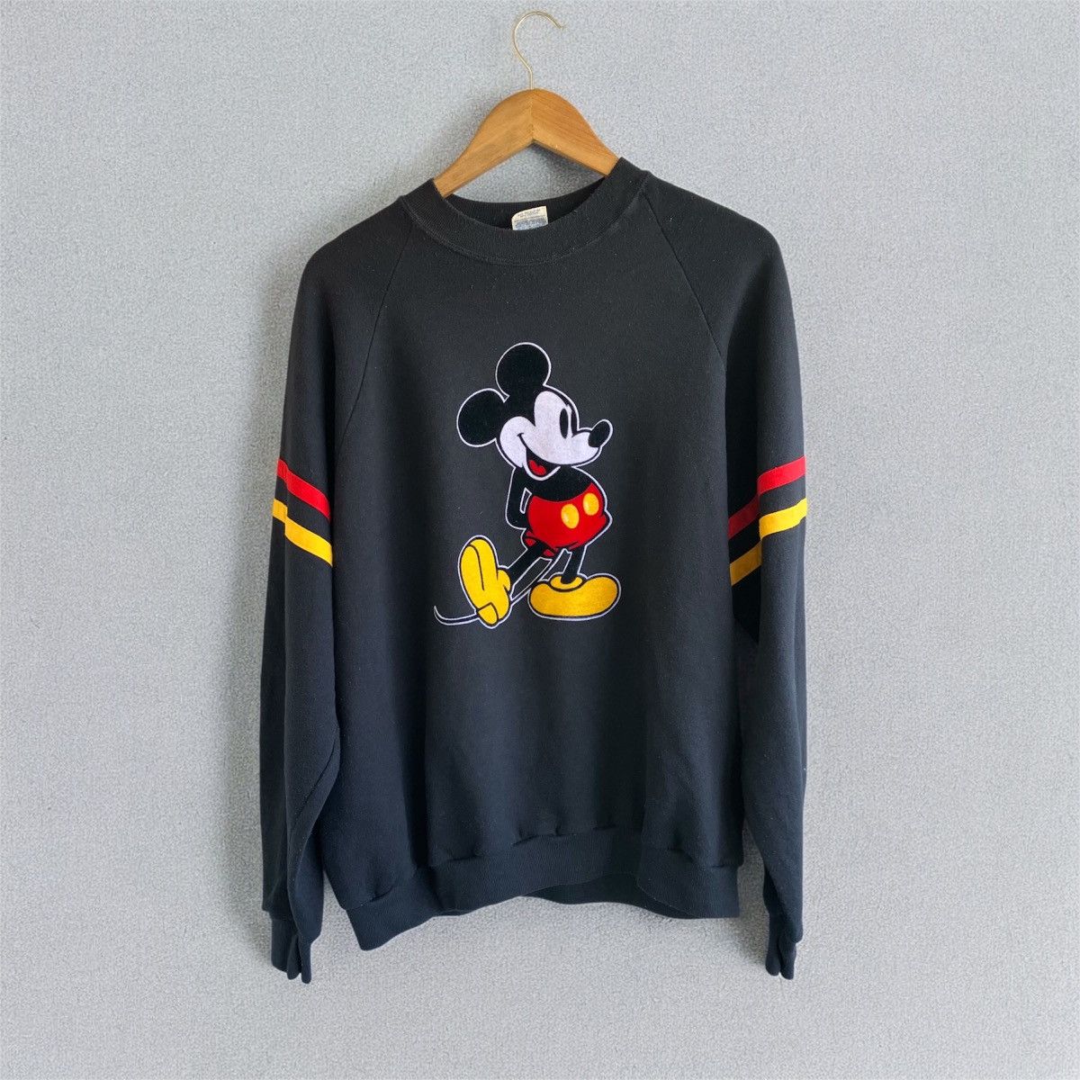 Disney Disney Mickey Mouse Vintage 80s Crewneck Sweatshirt USA Size US XL / EU 56 / 4 - 1 Thumbnail