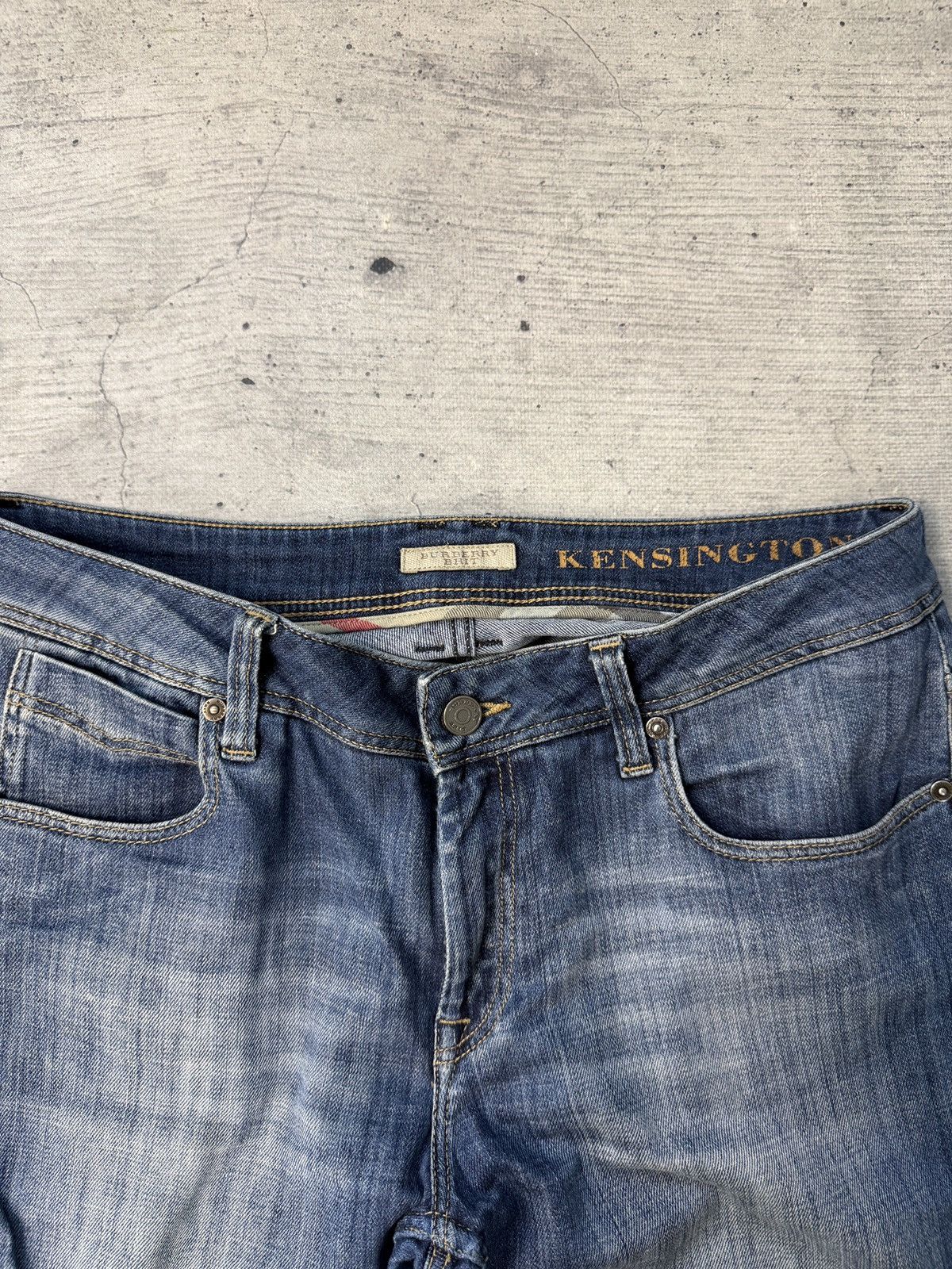 Burberry Crazy Slim fit Burberry Brit jeans Size US 32 / EU 48 - 6 Thumbnail