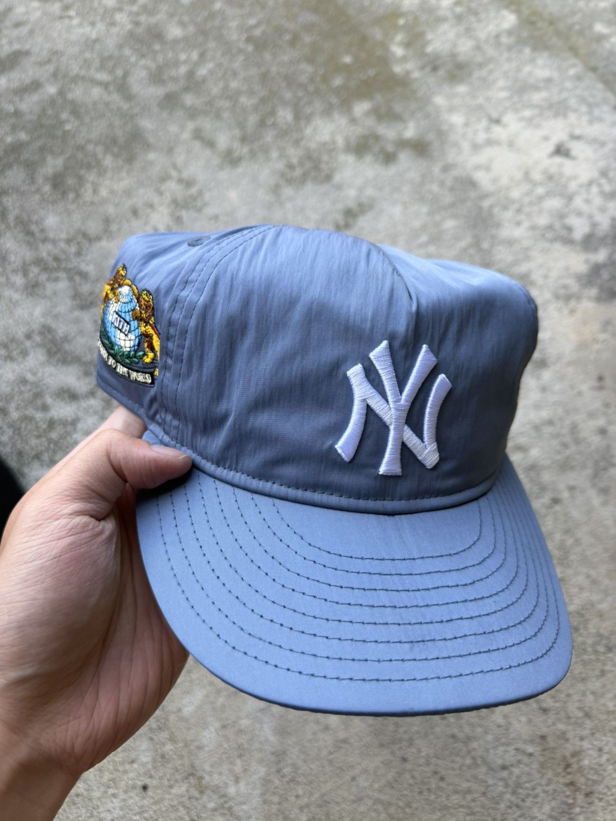 Kith × New Era × New York Yankees Kith Hat 7 1/4 New York Yankees Size ONE SIZE - 1 Thumbnail
