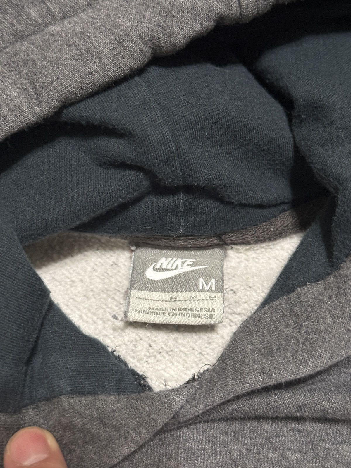 Nike Vintage Y2K Nike Gray Tag Medium Pullover Hoodie Sweatshirt Size US M / EU 48-50 / 2 - 2 Thumbnail