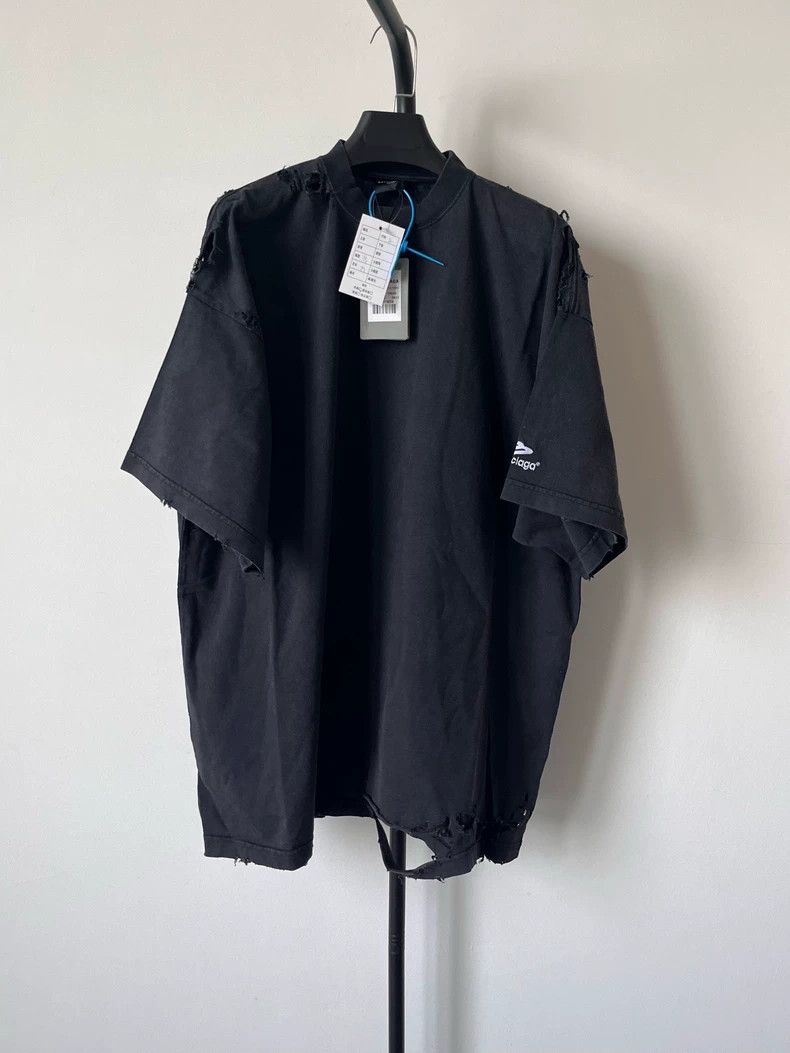 Balenciaga Balenciaga 3 B damage short sleeves Size US M / EU 48-50 / 2 - 1 Thumbnail