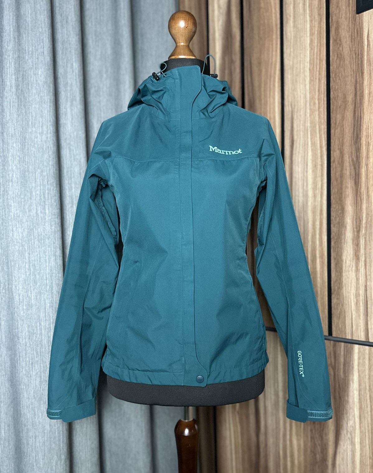 Goretex × Marmot Marmot Gore-Tex Jacket Hooded Goretex Rain Shell Size XS Size XS / US 0-2 / IT 36-38 - 1 Thumbnail