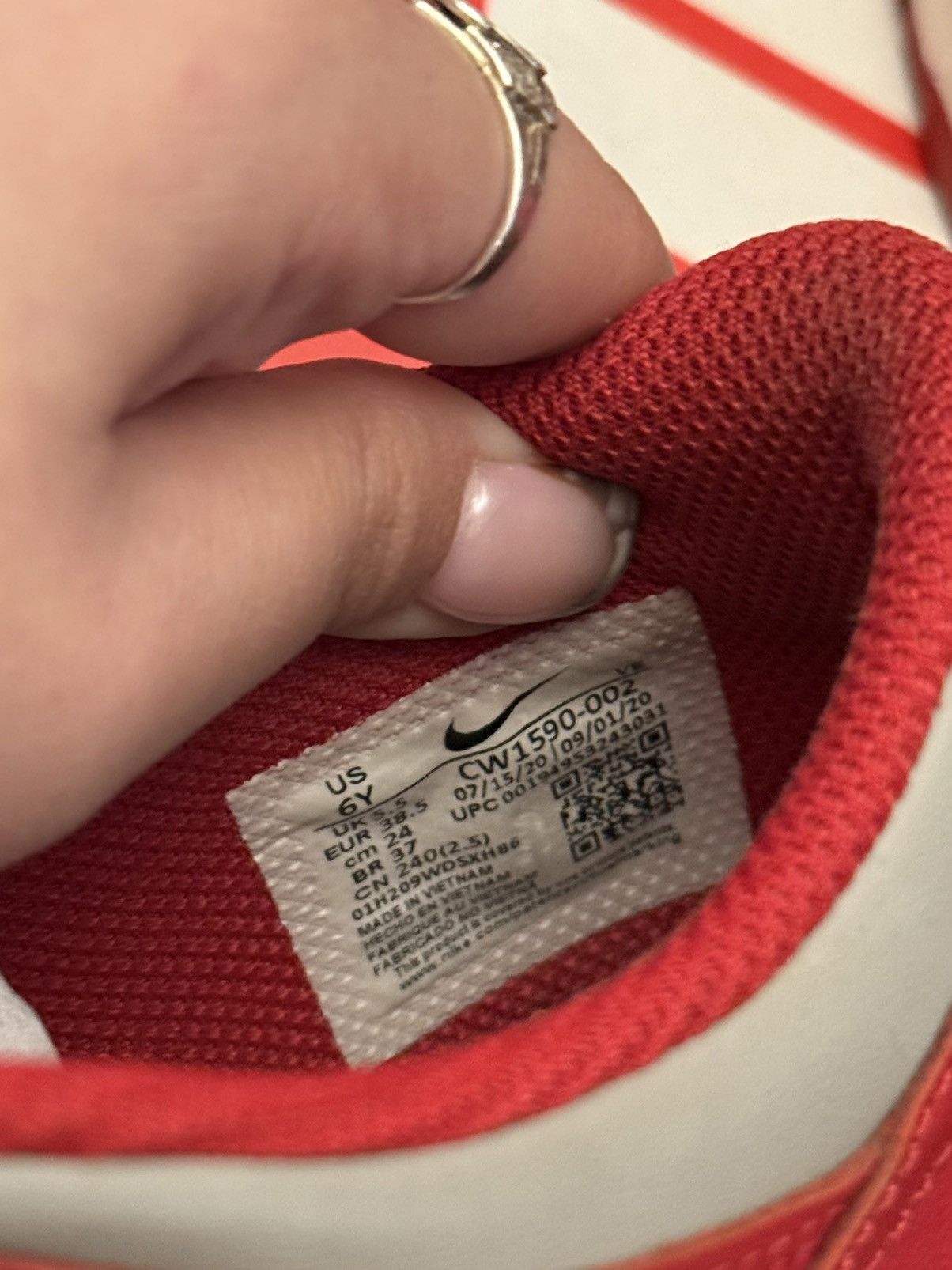 Nike Nike Dunk Low GS UNLV Size US 6 / EU 39 - 6 Thumbnail