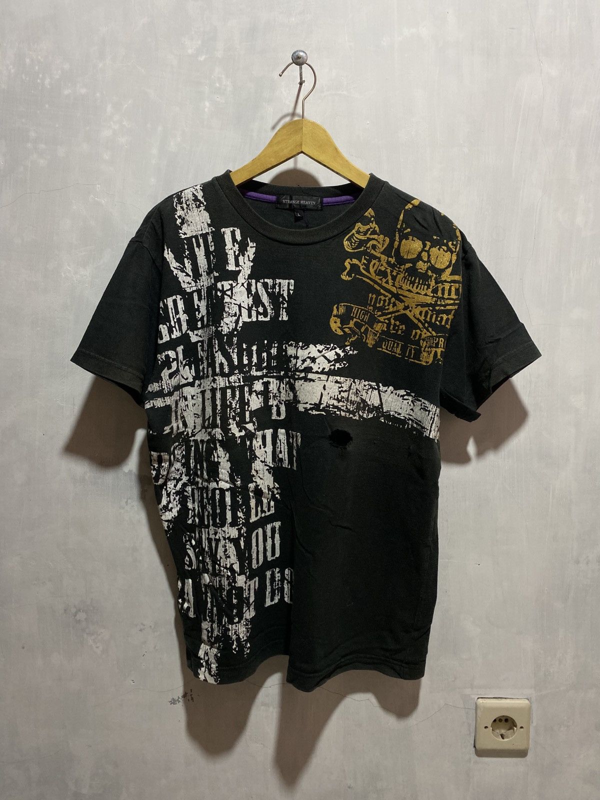 Japanese Brand 2000s y2k strange heaven damaged tshirt iswn lgb style Size US L / EU 52-54 / 3 - 1 Thumbnail