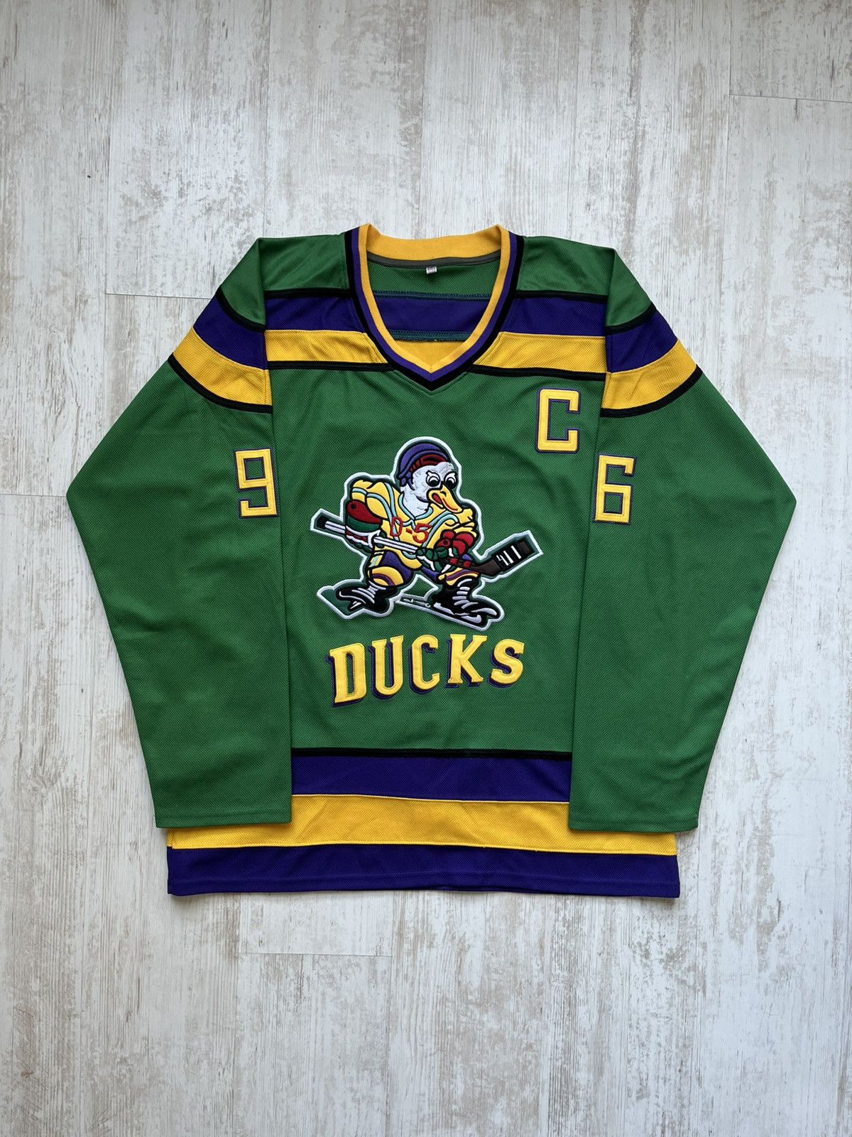 Disney × NHL × Vintage Vintage 90s The Mighty Ducks Charlie Conway #96 NHL Jersey Size US XL / EU 56 / 4 - 1 Thumbnail