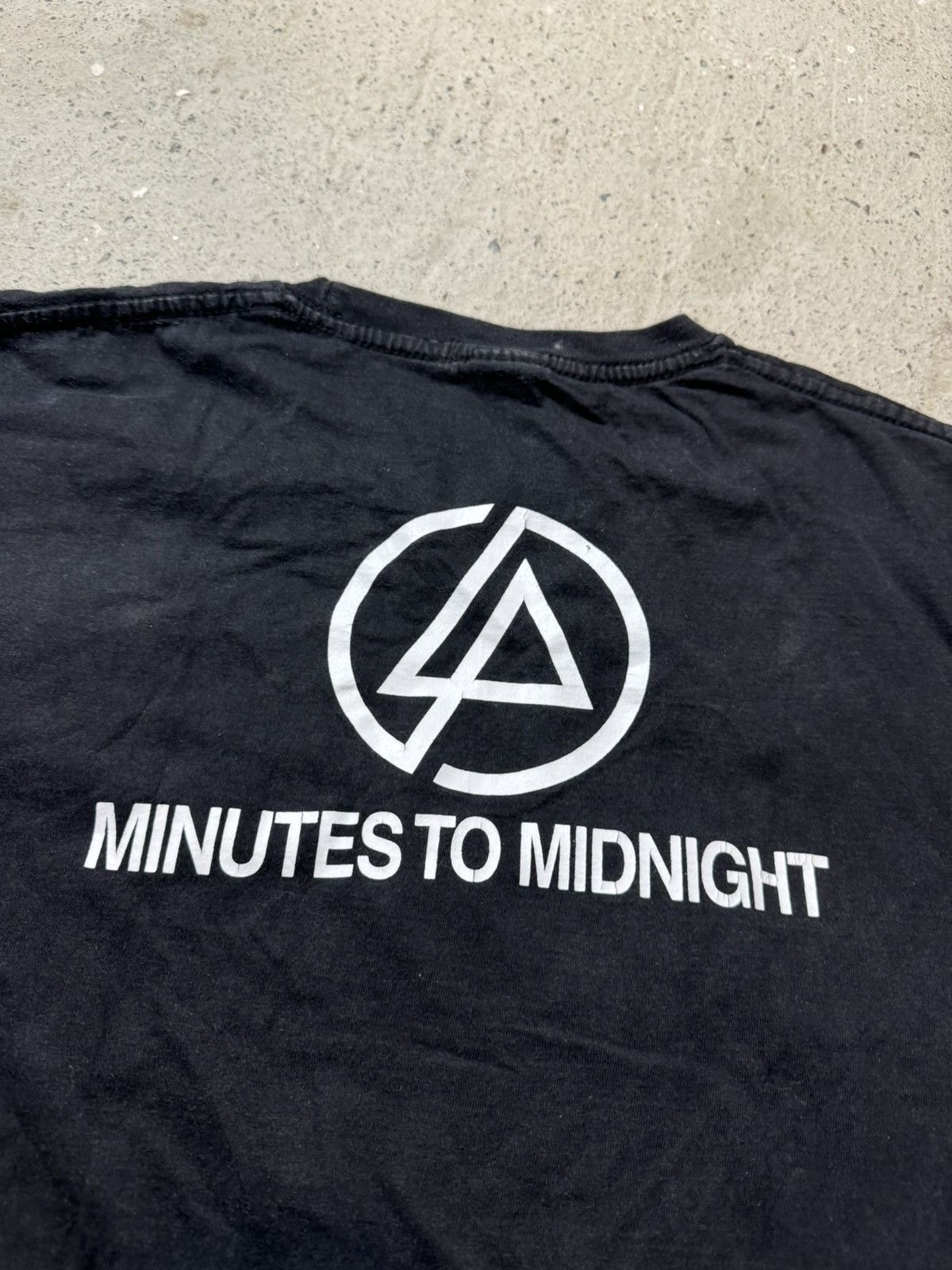 Band Tees × Vintage Vintage Linkin Park Rock MINUTES TO MIDNIGHT Band Tee Size US M / EU 48-50 / 2 - 6 Thumbnail