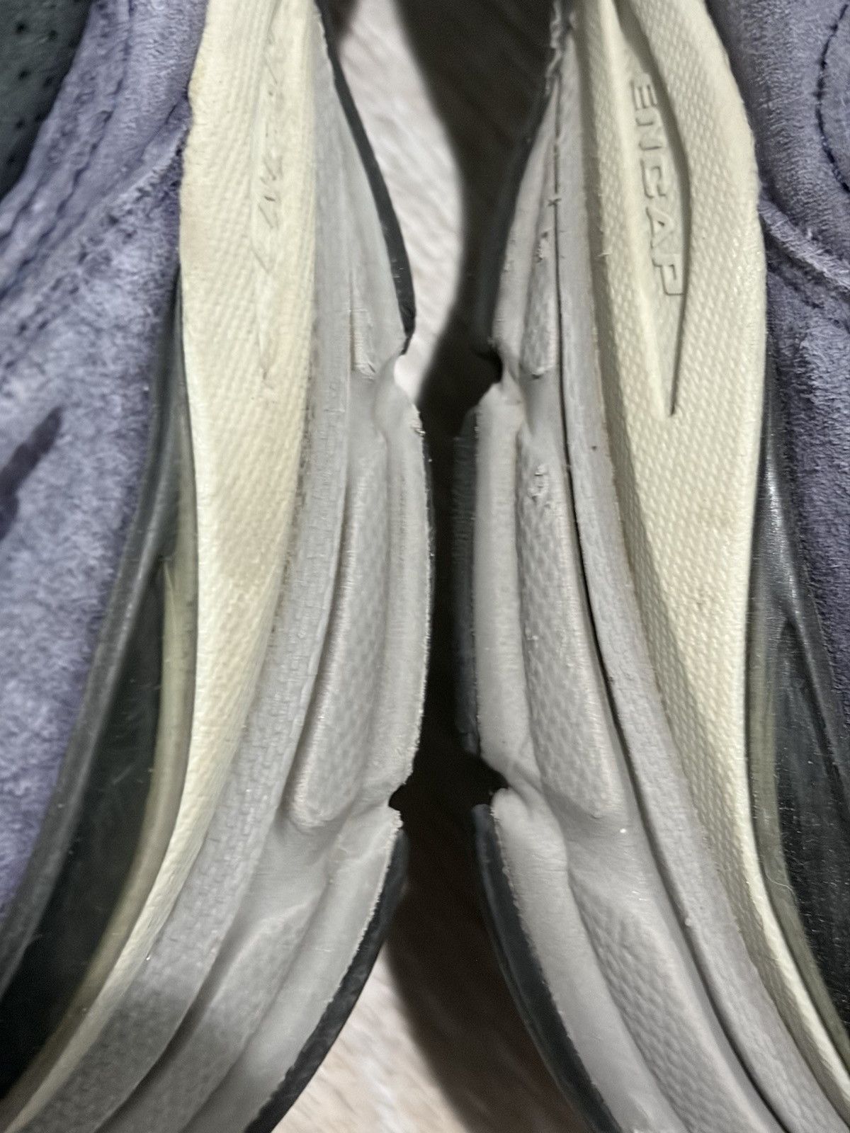 New Balance New Balance 990v5 Shoes Suede Made In USA Running Sneakers Size US 11 / EU 44 - 16 Thumbnail
