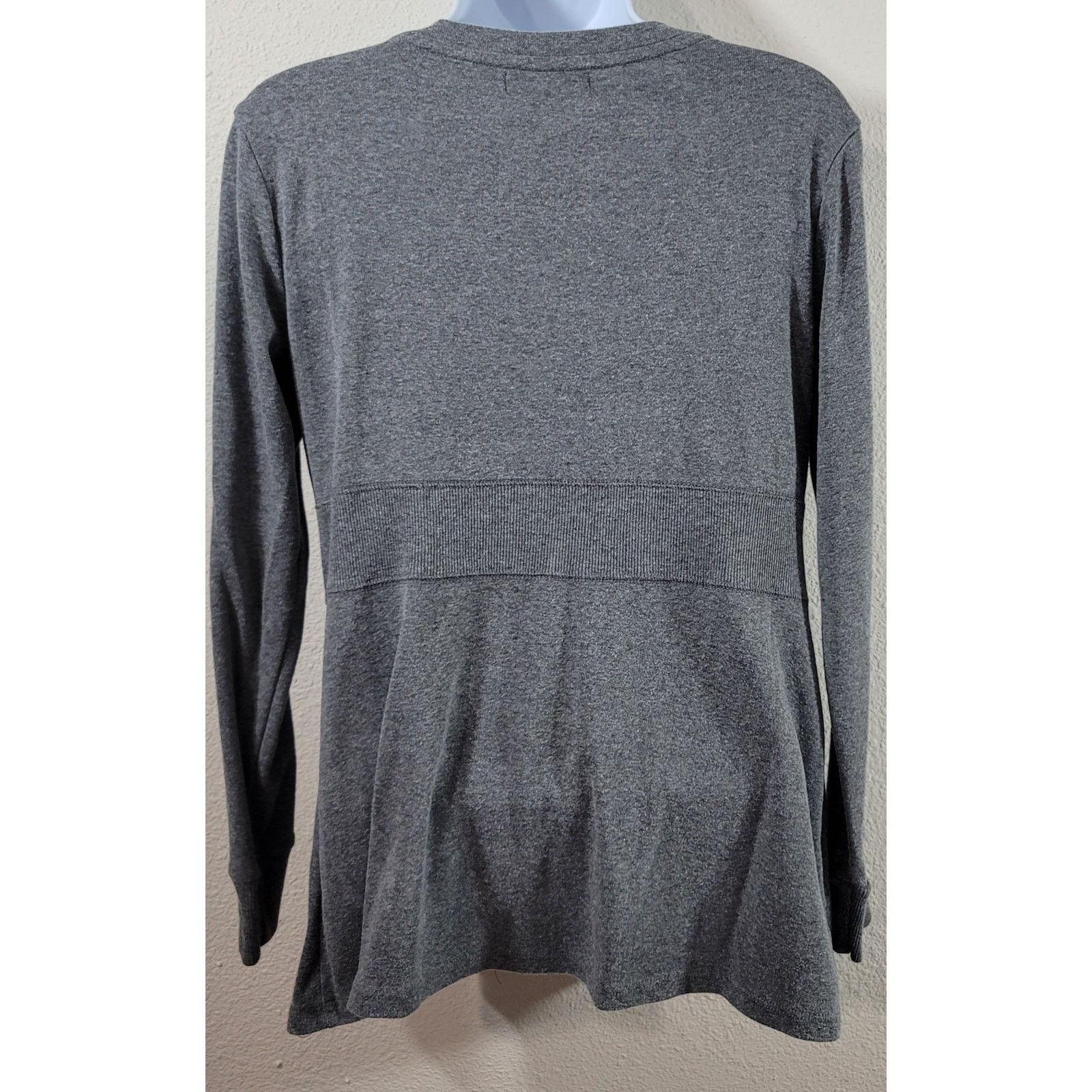 Other Style & Co Gray White Layer Faux Button Closure Top Medium Size M / US 6-8 / IT 42-44 - 3 Thumbnail
