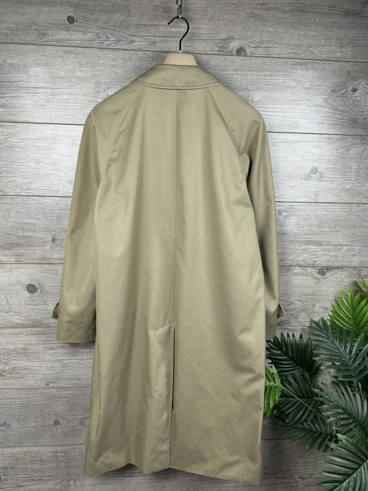 Burberry TRENCH BURBERRYS RARE VINTAGE SIZE 50 MADE IN ENGLAND 🏴󠁧󠁢󠁥󠁮󠁧󠁿 Size US L / EU 52-54 / 3 - 15 Thumbnail