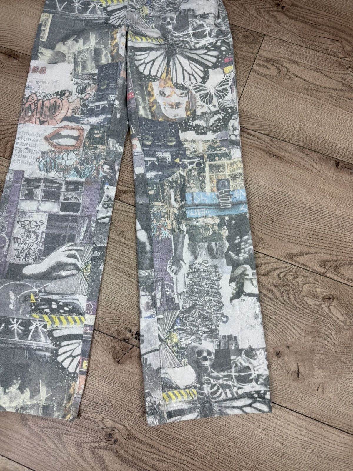 Jaded London Jaded London Graffiti Print Wide Leg skate Pants Jeans 26 28 Size 26" / US 2 / IT 38 - 3 Thumbnail
