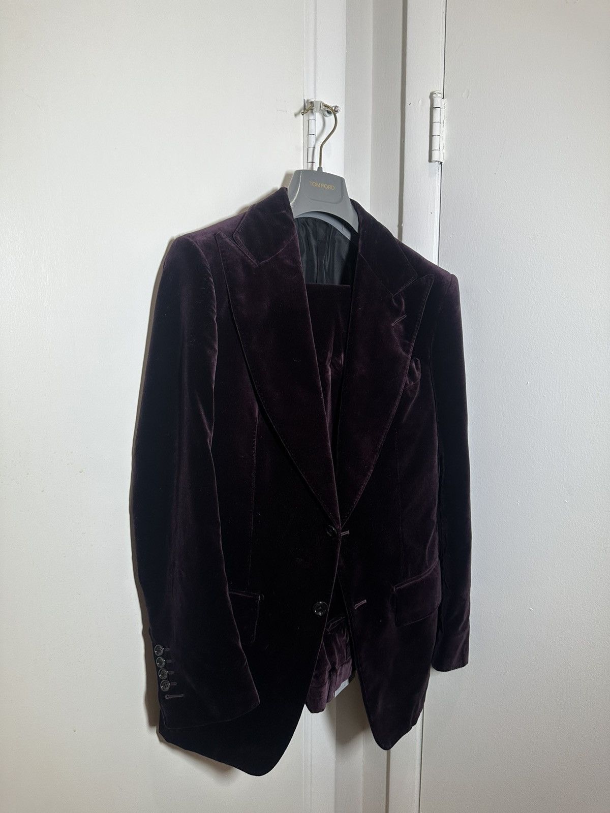 Tom Ford TOM FORD Men's Atticus Compact Velvet Dinner Jacket 36R Size 36R - 3 Thumbnail