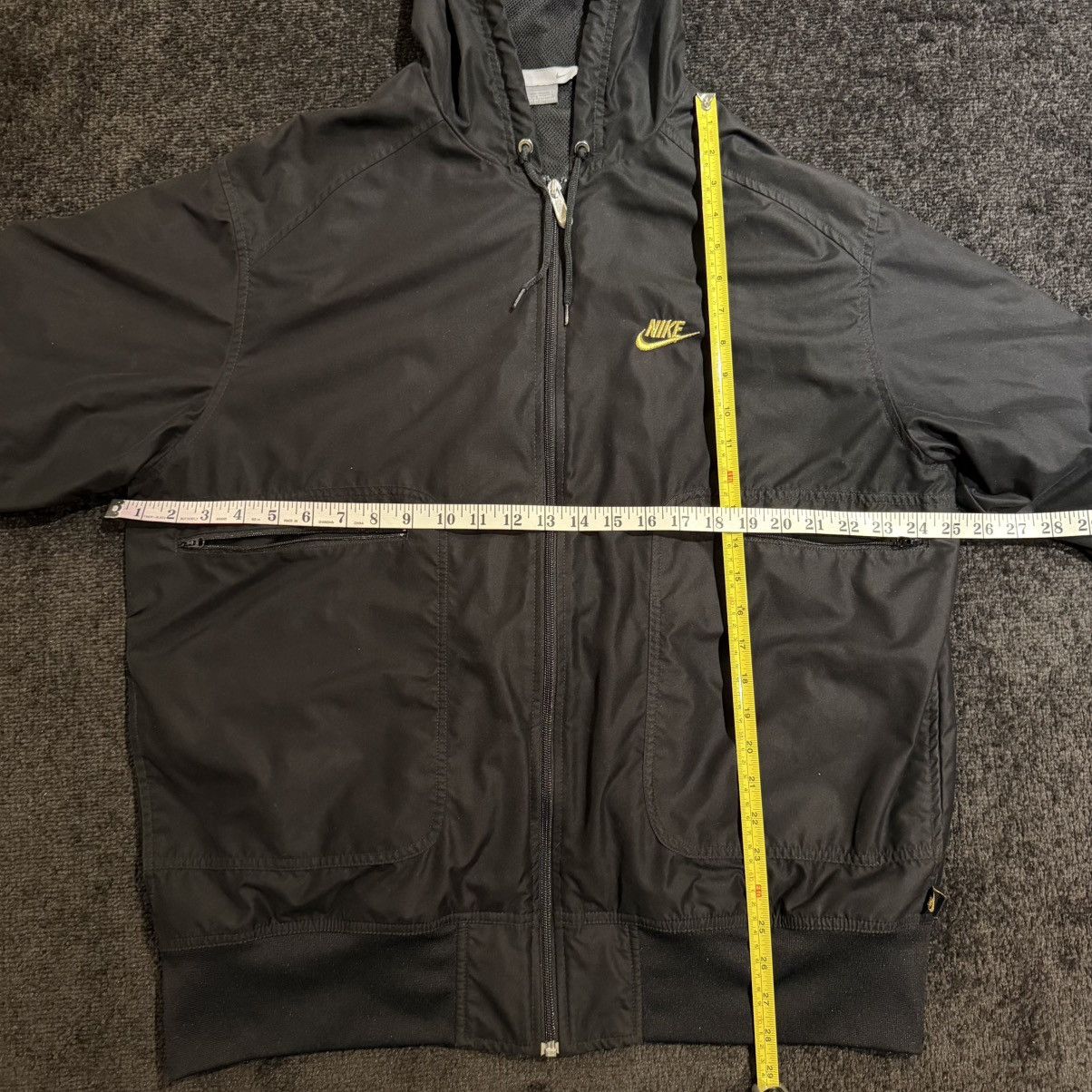 Nike Nike Black and Gold Windbreaker Size US L / EU 52-54 / 3 - 5 Thumbnail