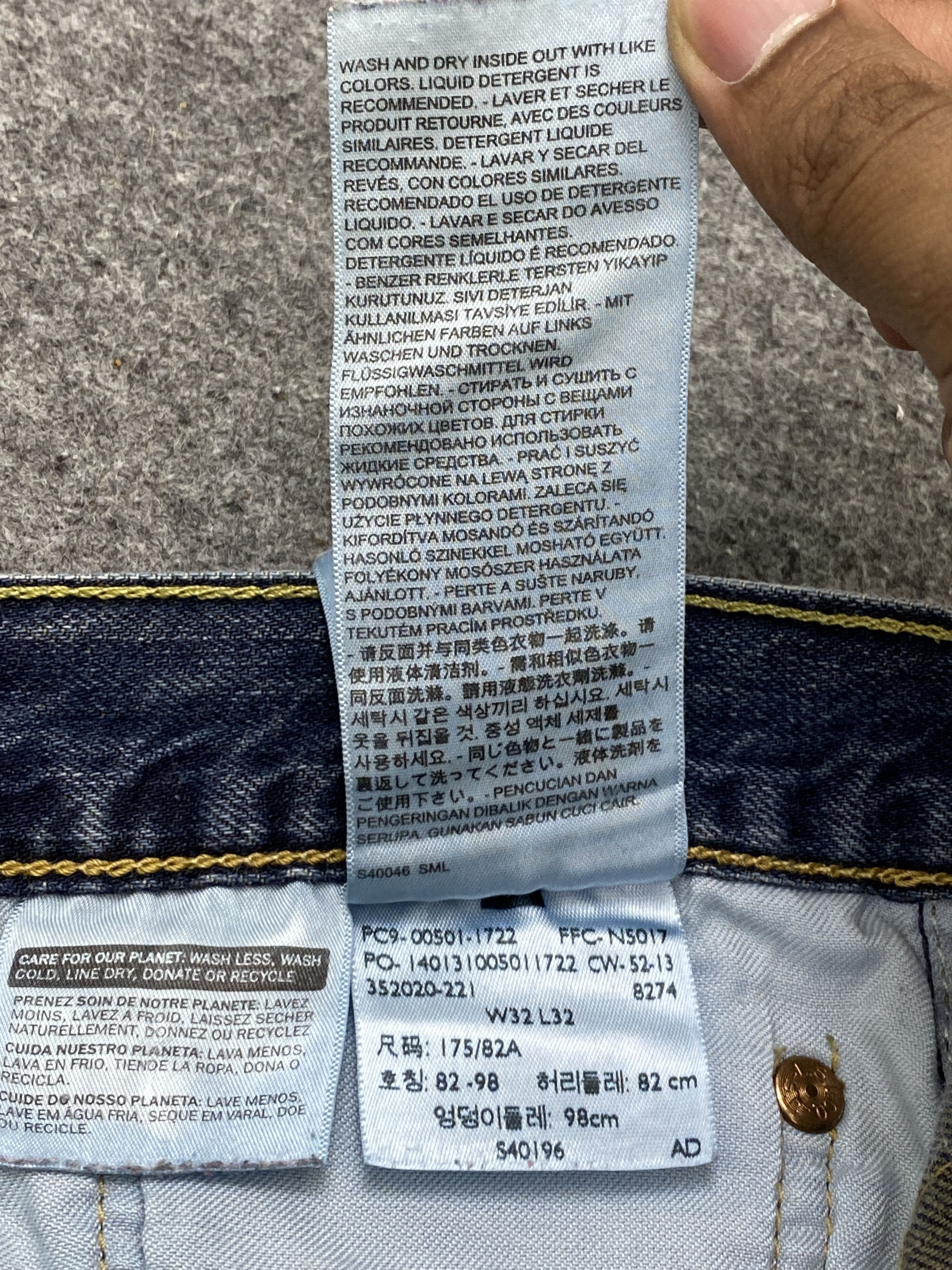 Levi's Distressed Vintage Levis 501 Denim Jeans DP2732 Size US 31 - 7 Thumbnail